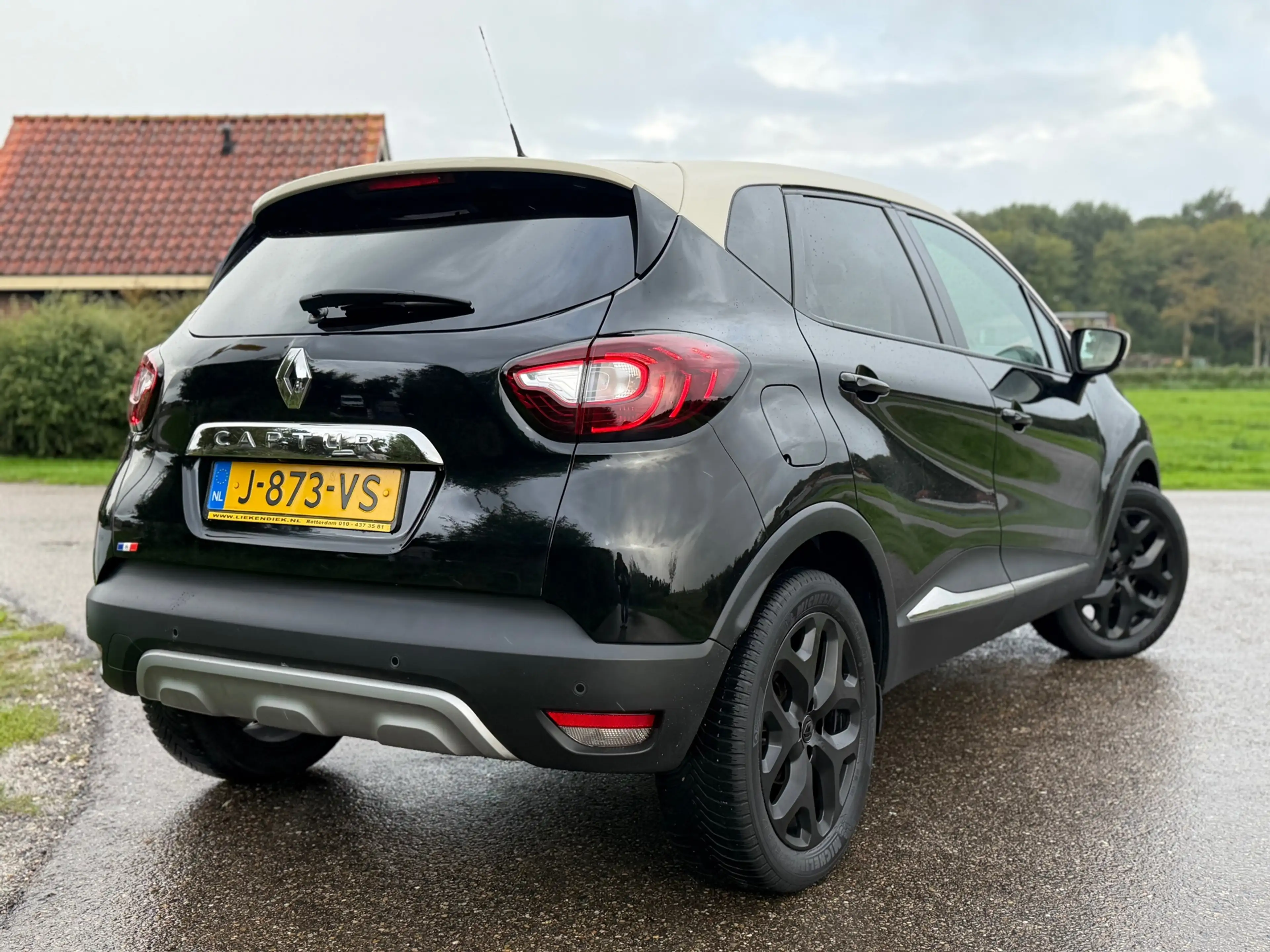 Renault Captur 1.2 TCe Bose / Navigatie / Camera / Cruise Control — photo 3