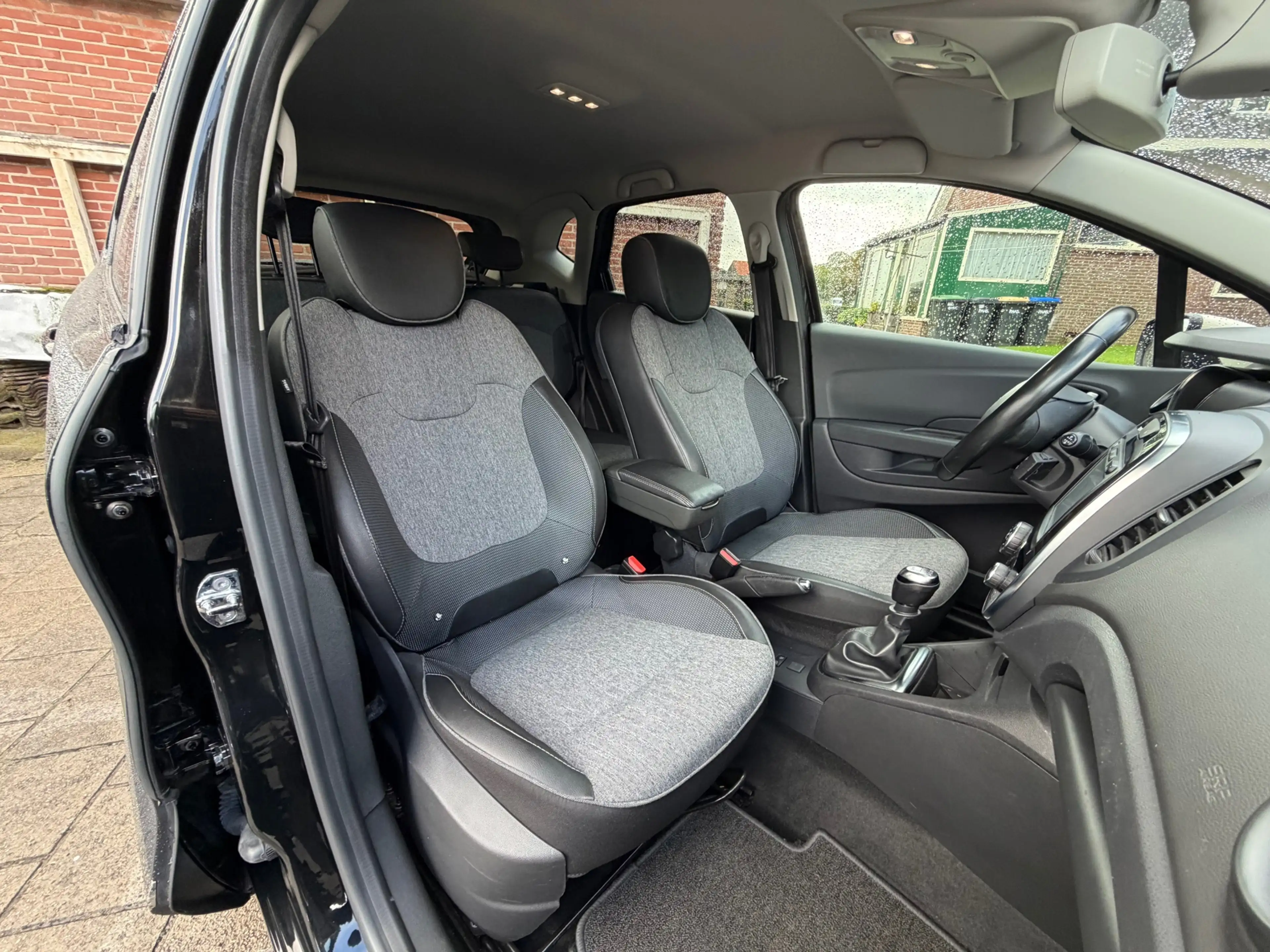 Renault Captur 1.2 TCe Bose / Navigatie / Camera / Cruise Control — photo 2
