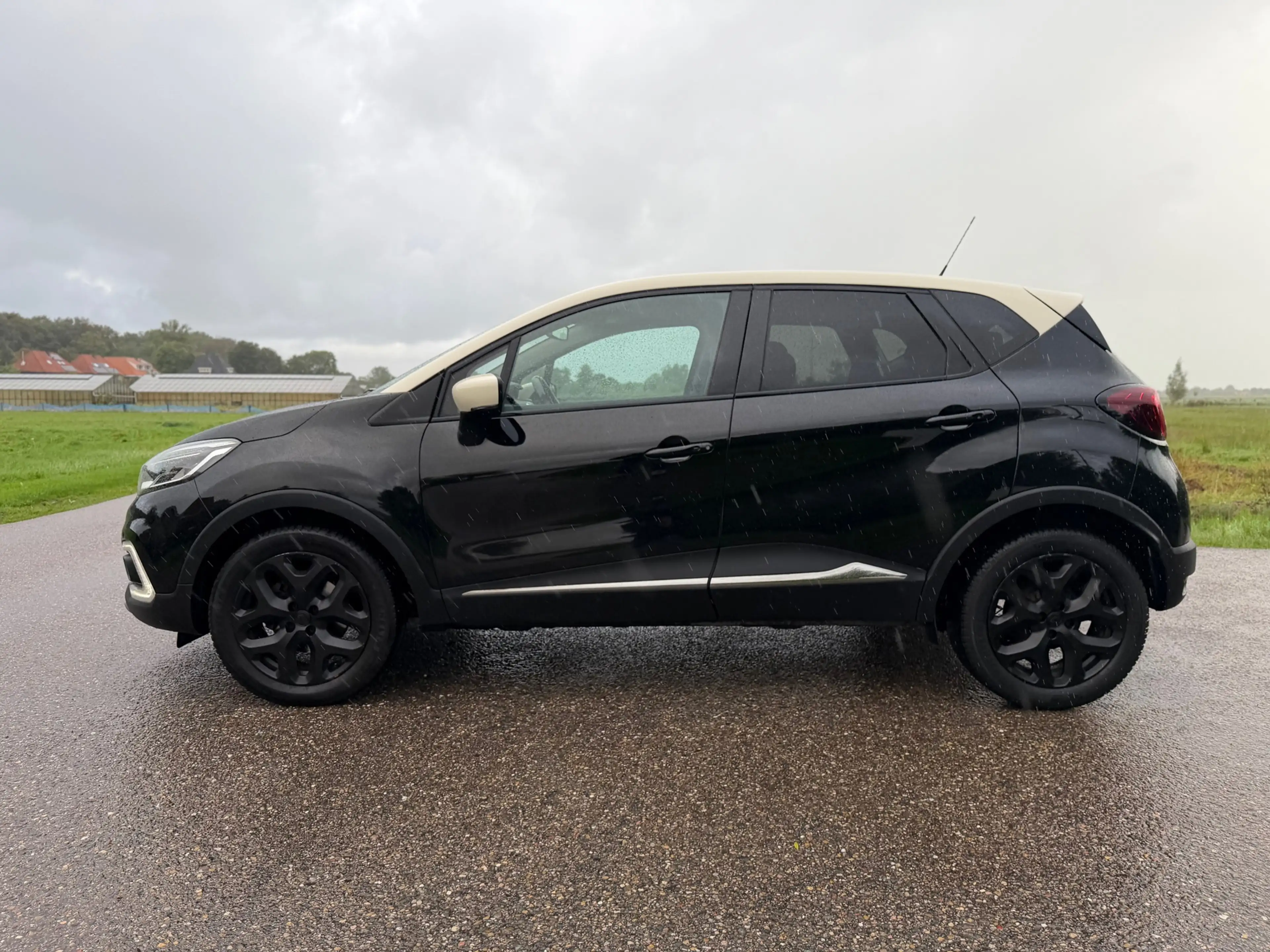 Renault Captur 1.2 TCe Bose / Navigatie / Camera / Cruise Control — photo 9