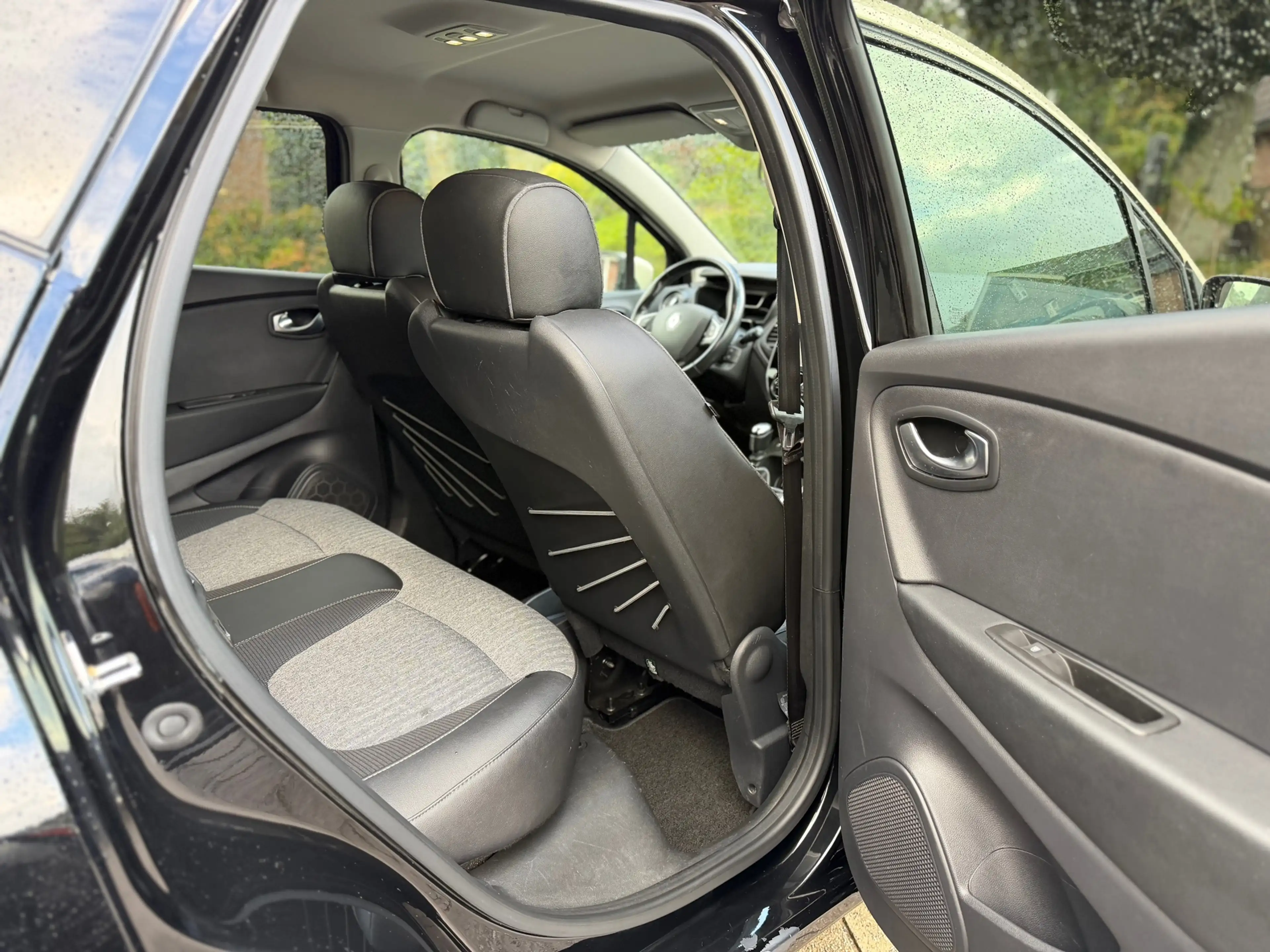 Renault Captur 1.2 TCe Bose / Navigatie / Camera / Cruise Control — photo 25