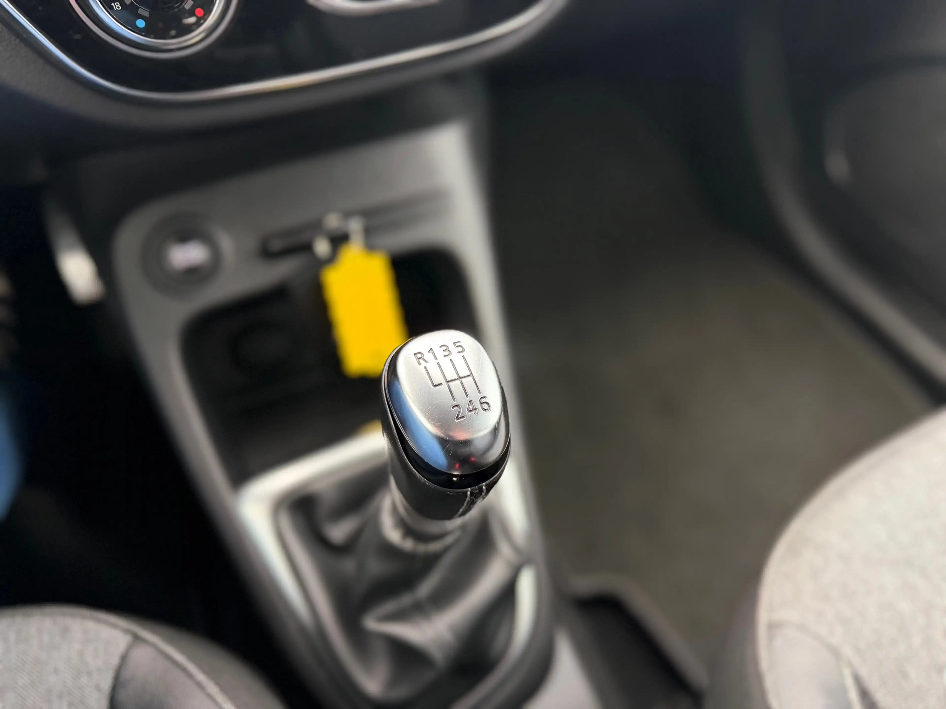 Renault Captur 1.2 TCe Bose / Navigatie / Camera / Cruise Control — photo 13