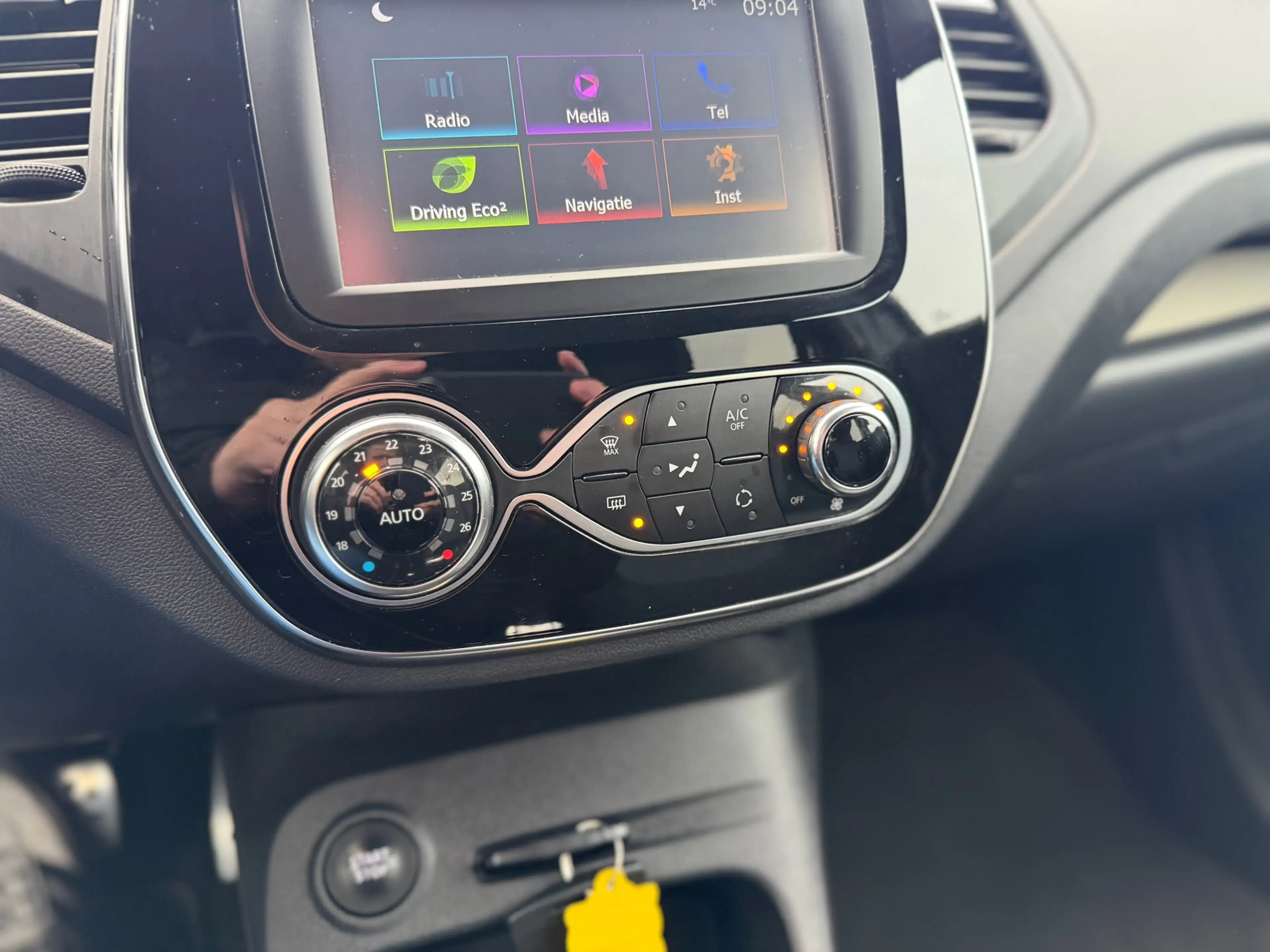 Renault Captur 1.2 TCe Bose / Navigatie / Camera / Cruise Control — photo 12