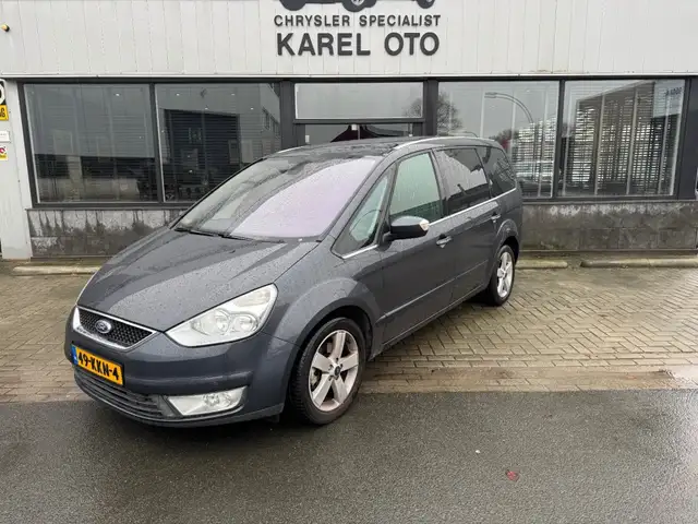Ford Galaxy 2.0-16V Titanium Limited