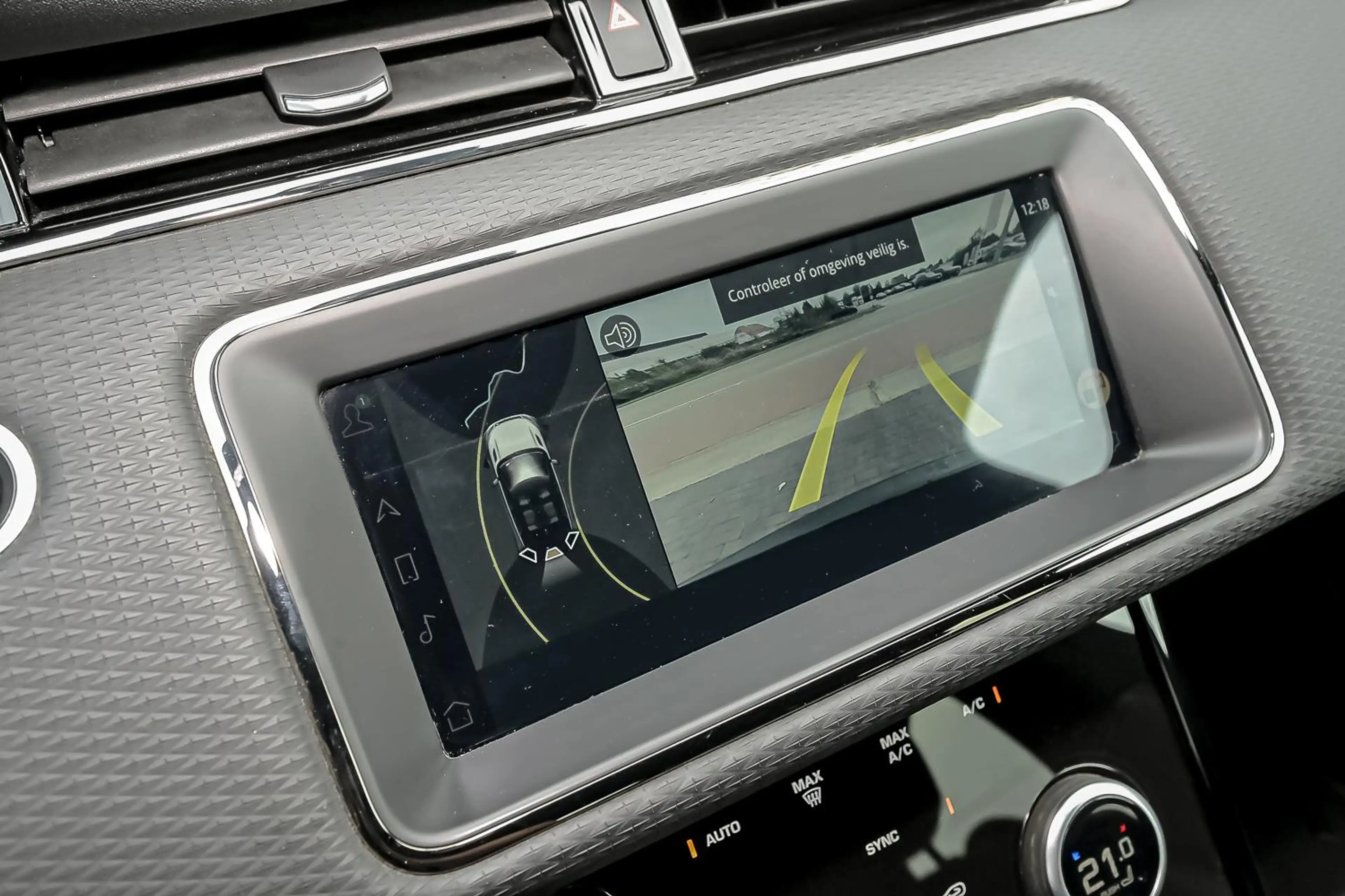 Land Rover Range Rover Evoque P160 R-Dynamic S — photo 13