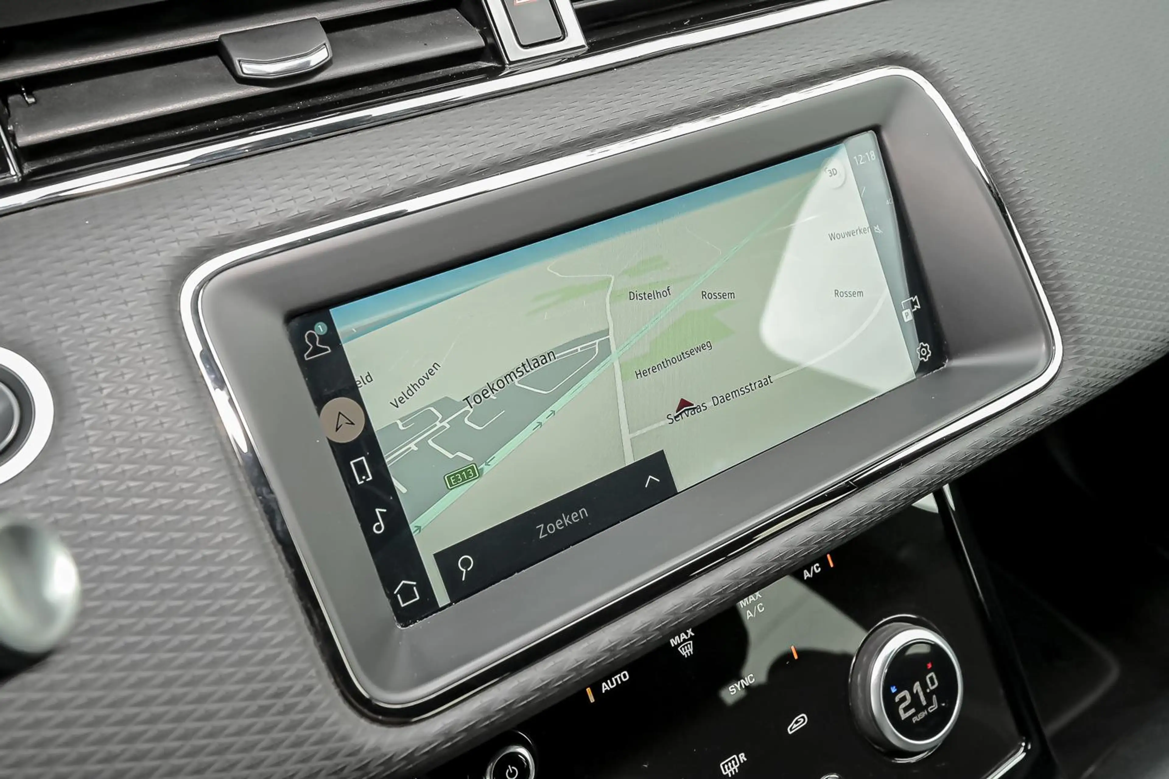 Land Rover Range Rover Evoque P160 R-Dynamic S — photo 12