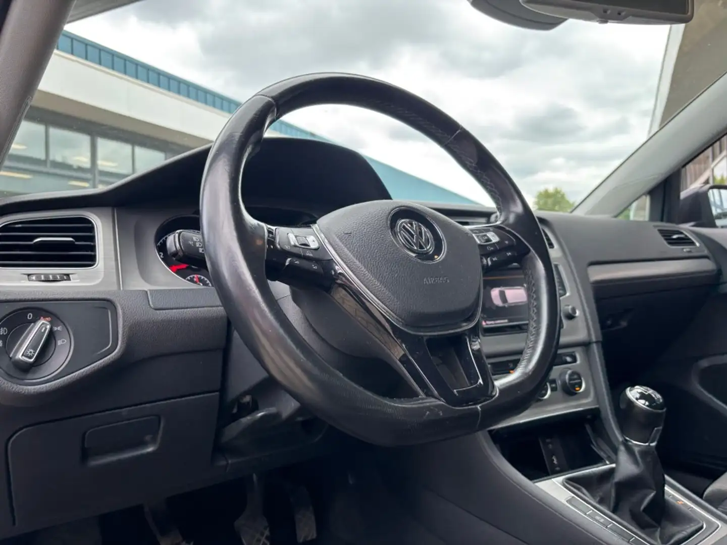 Volkswagen Golf Variant 1.0 TSI BNS ED. CONNECTED NAVI LMV PDC-CAMERA Grijs - 2