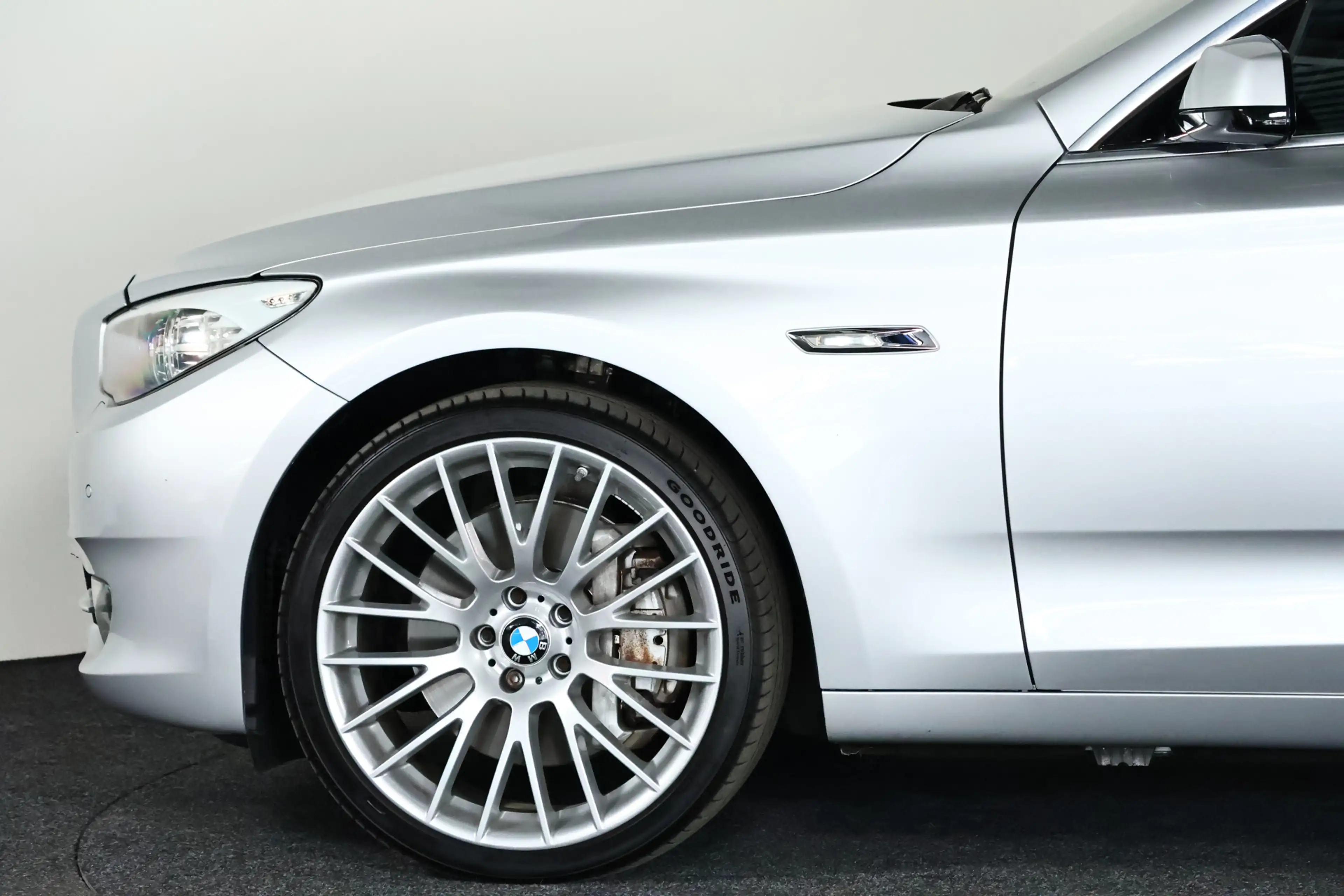 BMW 550 5-serie Gran Turismo 550i High Executive / Leder / — photo 28
