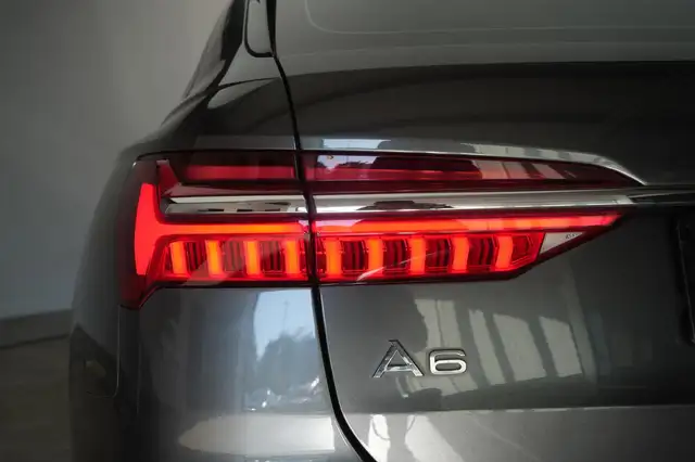 Audi A6 view 11