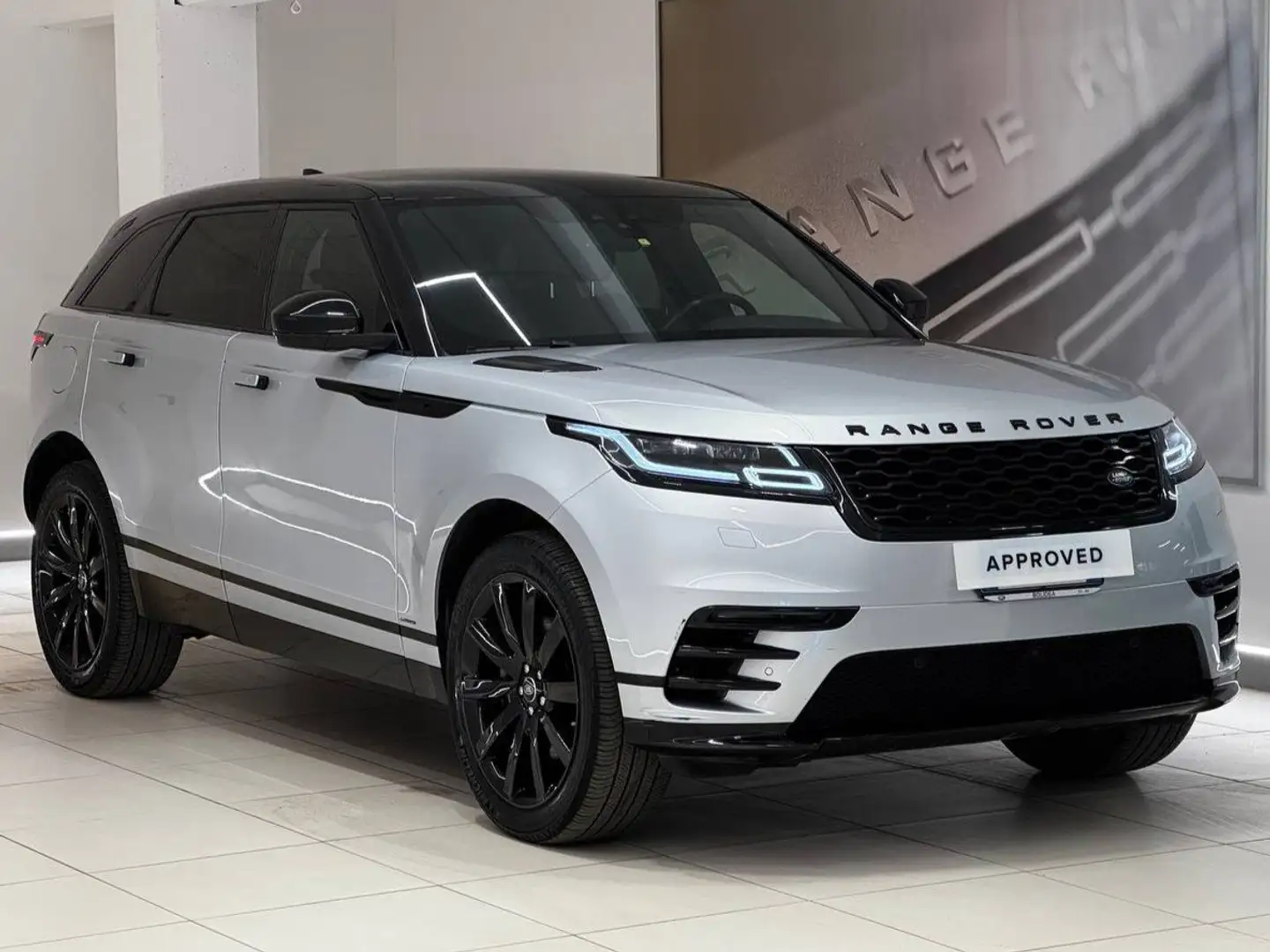 Land Rover Range Rover Velar LAND ROVER 2.0D I4 240 CV R-Dynamic S Zilver - 1