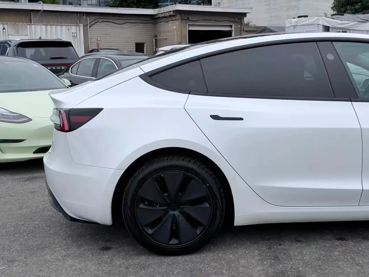 Tesla Model 3 photo Tesla Model 3