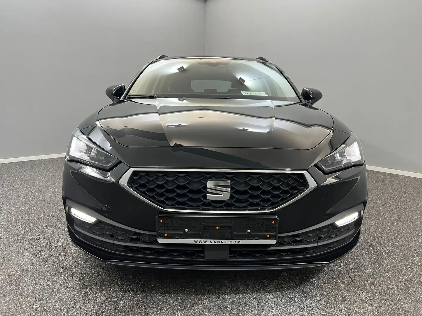 SEAT Leon Sportstourer Style 1.5 eTSI ACC*NAVI*KAM Schwarz - 2