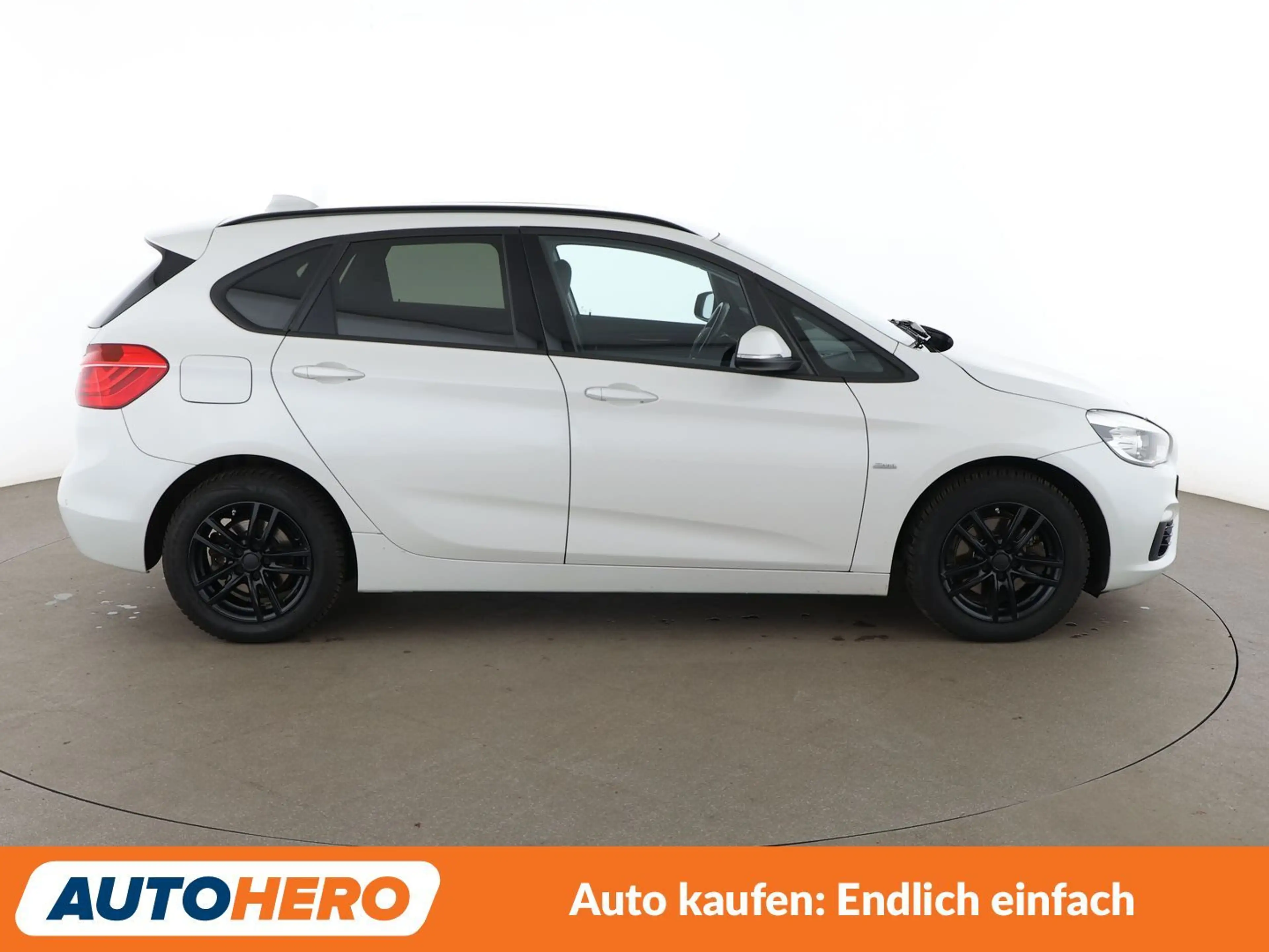 BMW 218 218d Active Tourer Sport Line Aut.*NAVI*LED*TEMPO* — photo 7