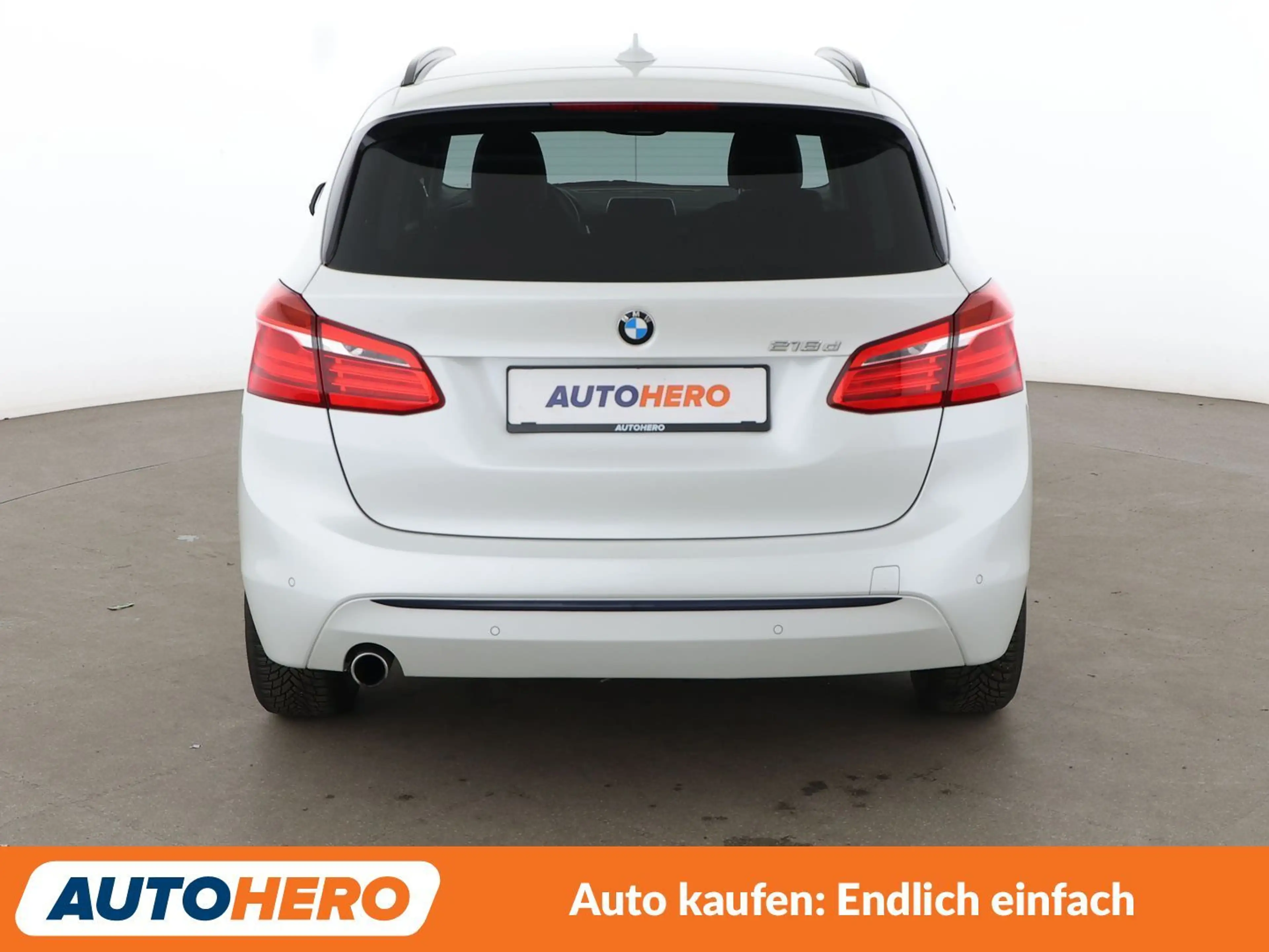 BMW 218 218d Active Tourer Sport Line Aut.*NAVI*LED*TEMPO* — photo 5