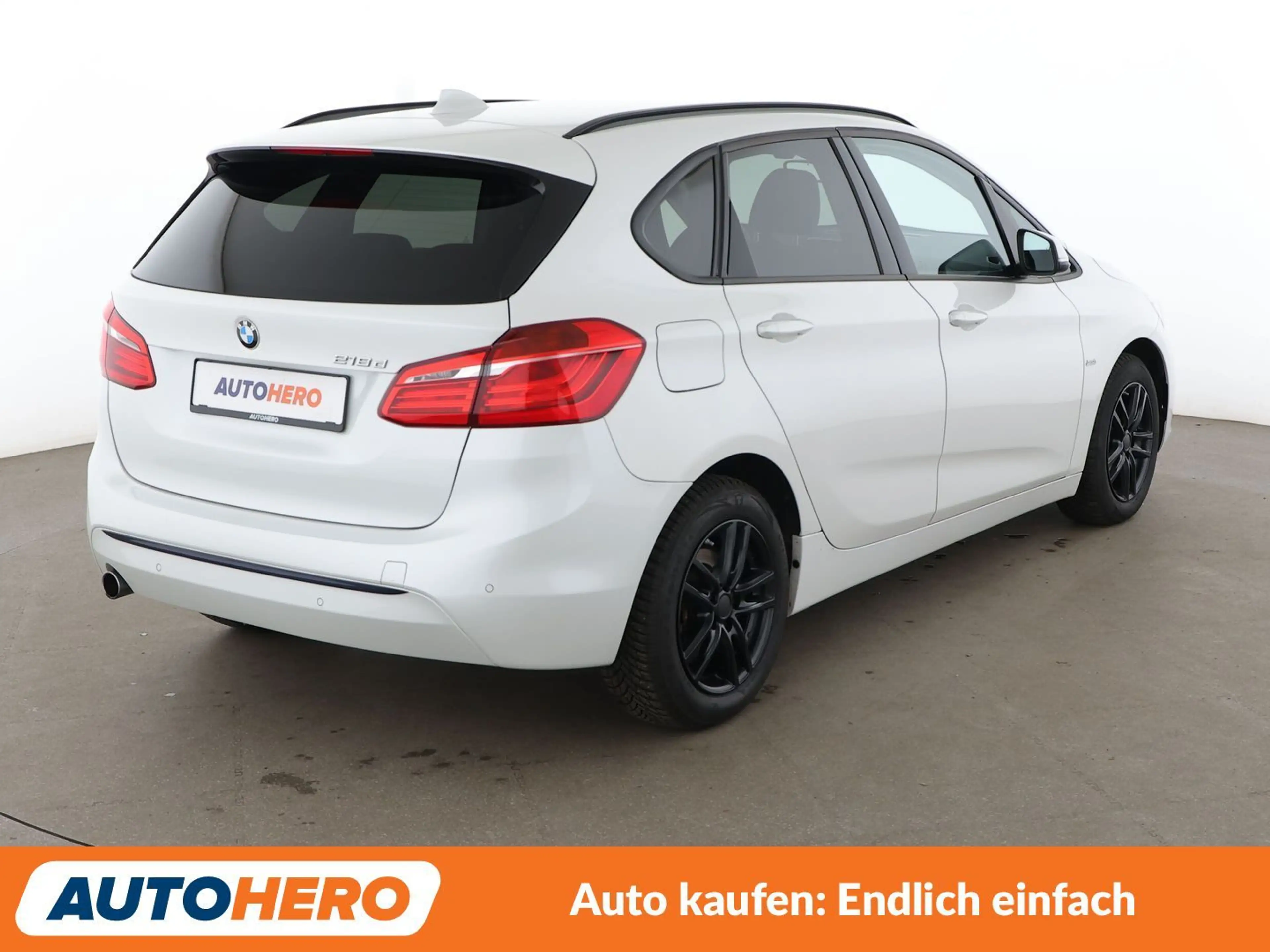 BMW 218 218d Active Tourer Sport Line Aut.*NAVI*LED*TEMPO* — photo 6