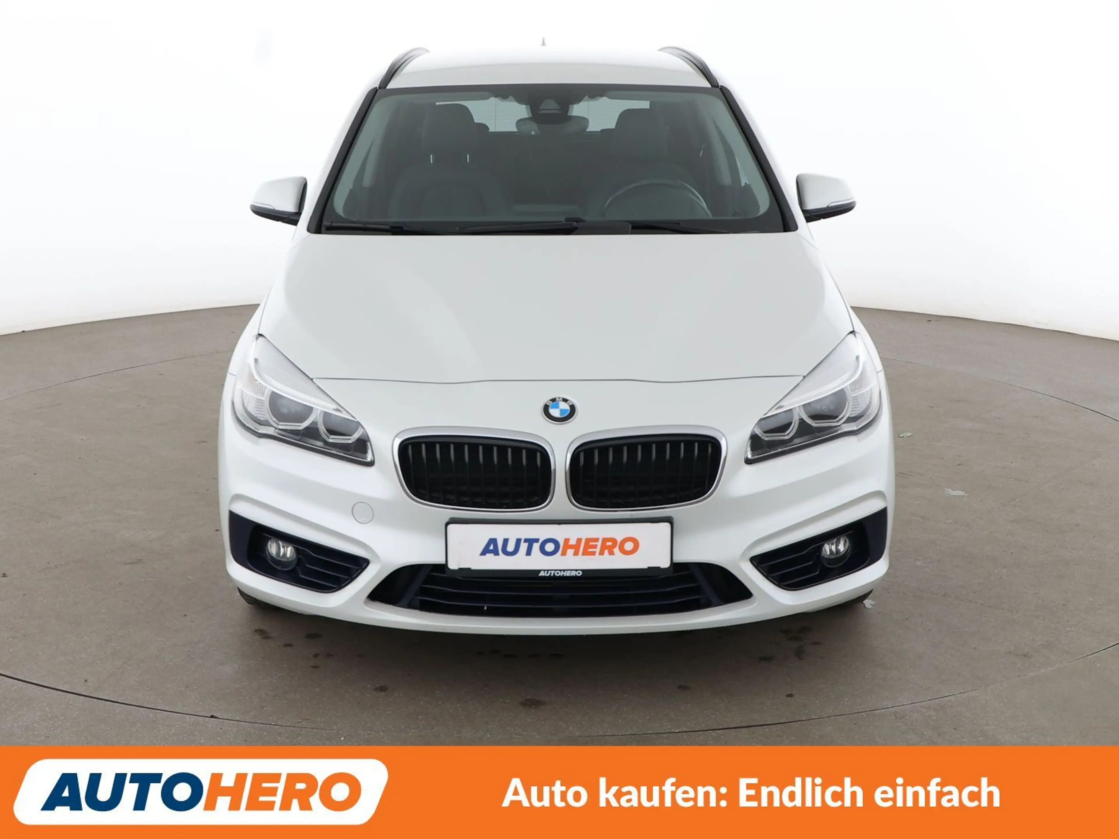 BMW 218 218d Active Tourer Sport Line Aut.*NAVI*LED*TEMPO* — photo 9