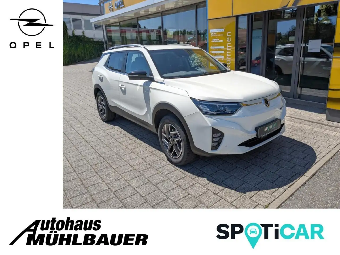 SsangYong Korando e-Motion Bronze **AHK*Navi** Blanc - 1