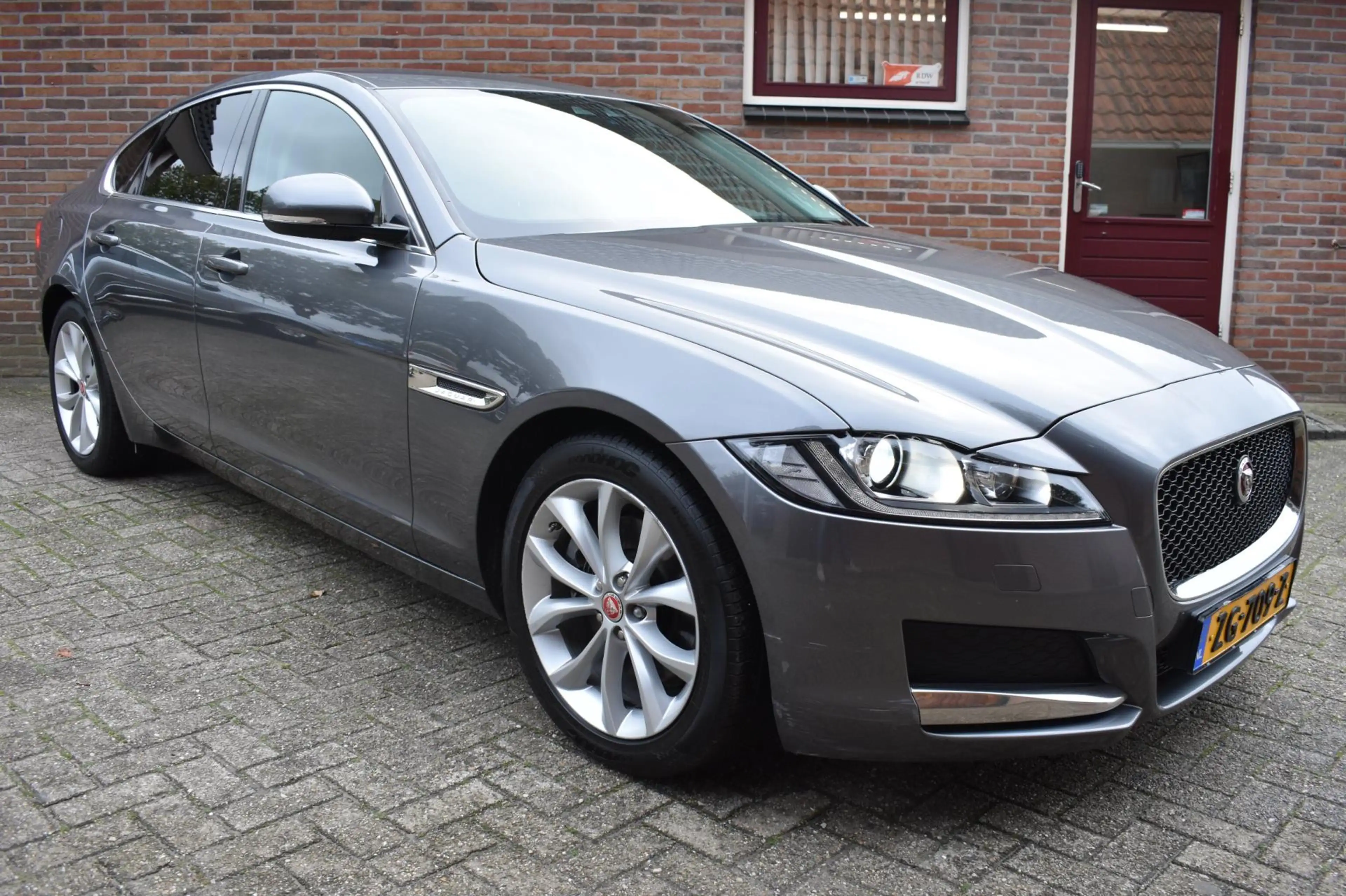 Jaguar XF 2.0d Prestige '19 Leder Xenon Clima NAvi Cruise — photo 7