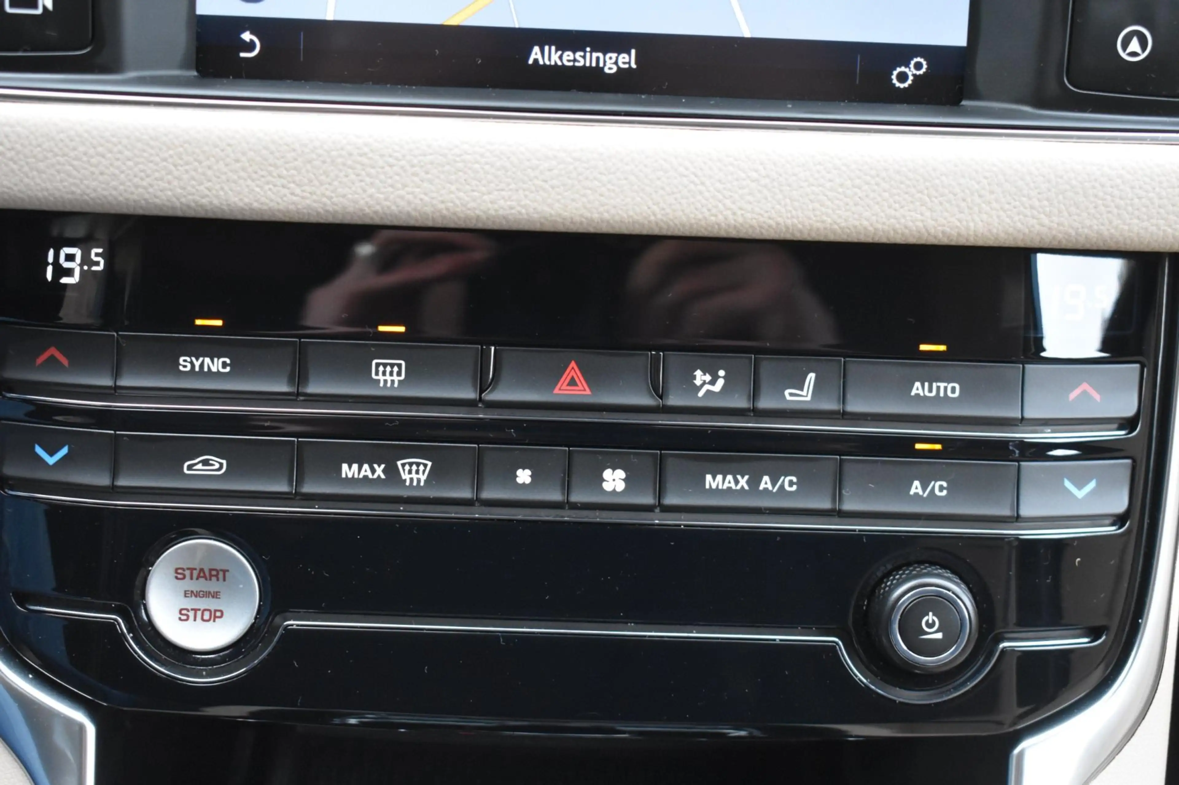 Jaguar XF 2.0d Prestige '19 Leder Xenon Clima NAvi Cruise — photo 12