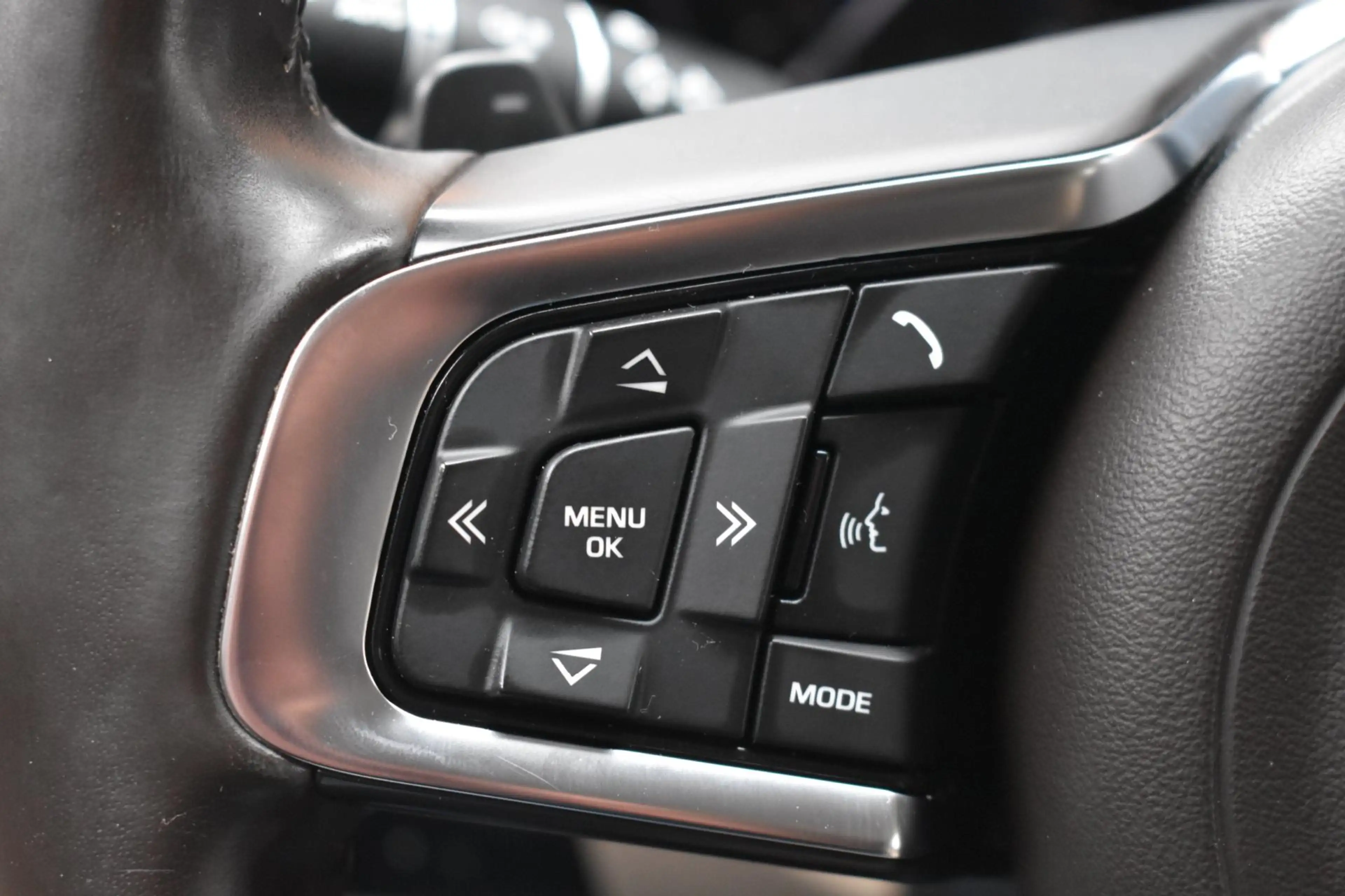 Jaguar XF 2.0d Prestige '19 Leder Xenon Clima NAvi Cruise — photo 18