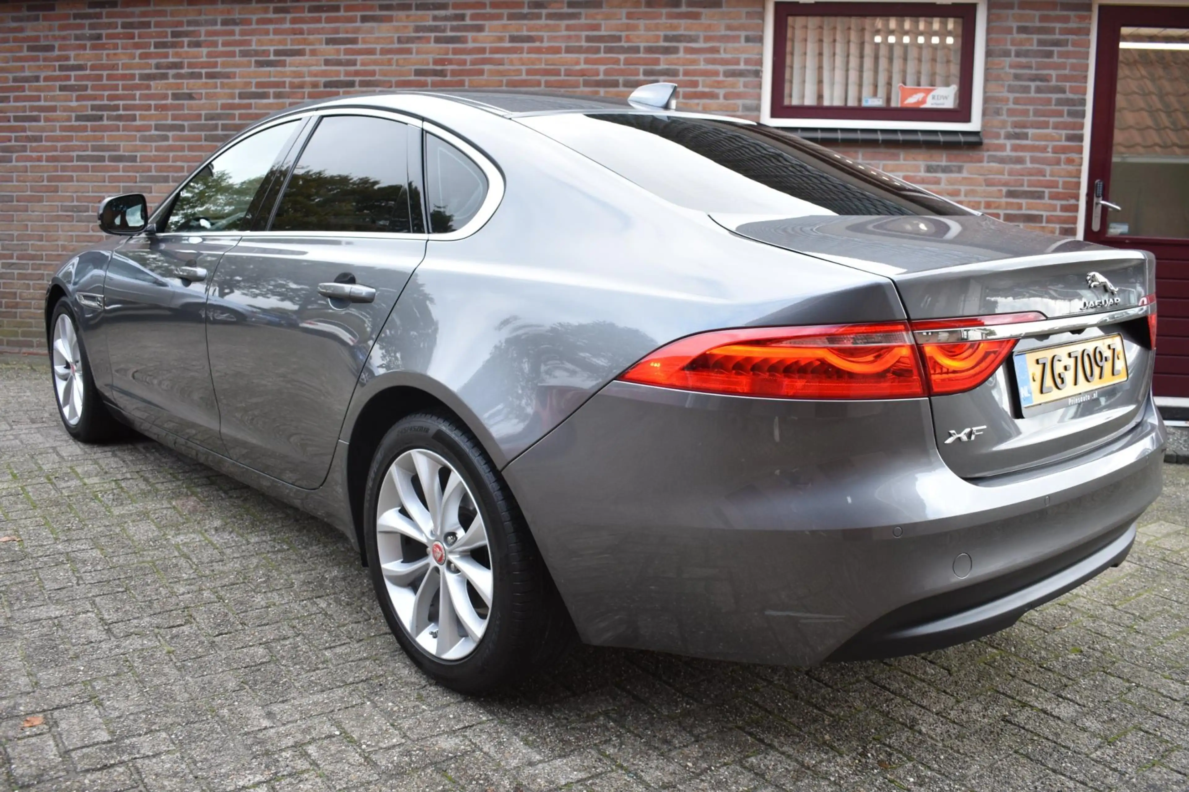 Jaguar XF 2.0d Prestige '19 Leder Xenon Clima NAvi Cruise — photo 9