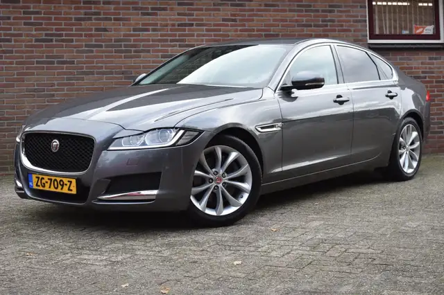 Jaguar XF 2.0d Prestige '19 Leder Xenon Clima NAvi Cruise