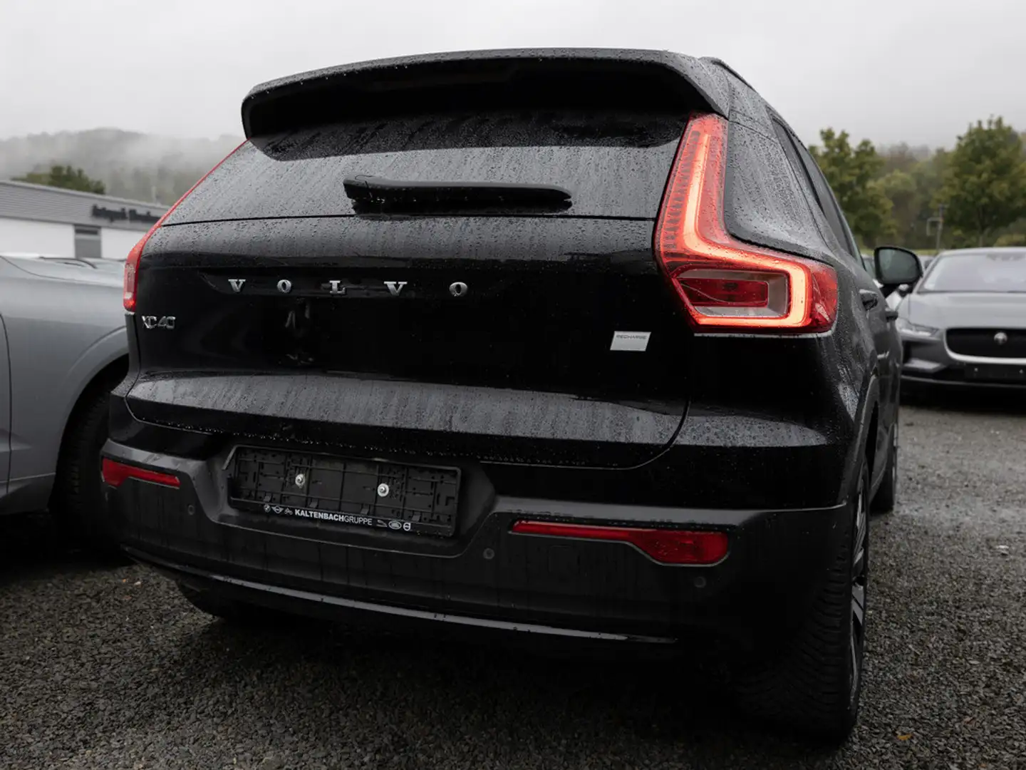 Volvo XC40 Recharge Ultimate ACC H/K STANDHZ PANO Schwarz - 2