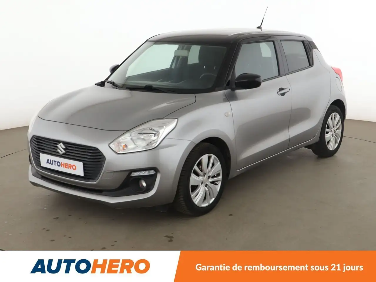 Suzuki Swift 1.2 DualJet Hybrid — photo 1 of 31