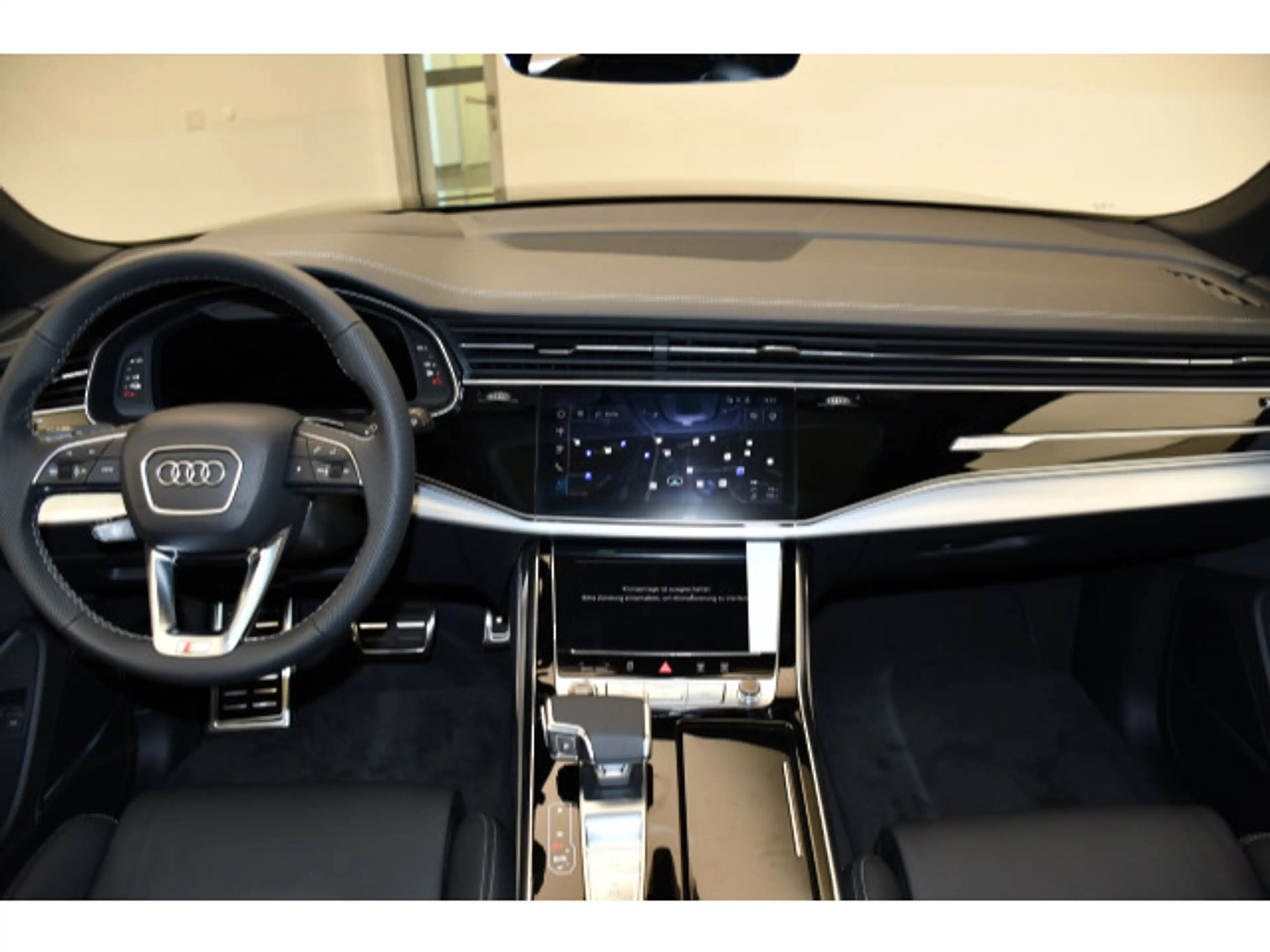 Audi Q8 e-tron Q8 TFSI e quattro tiptronic S line business — photo 4