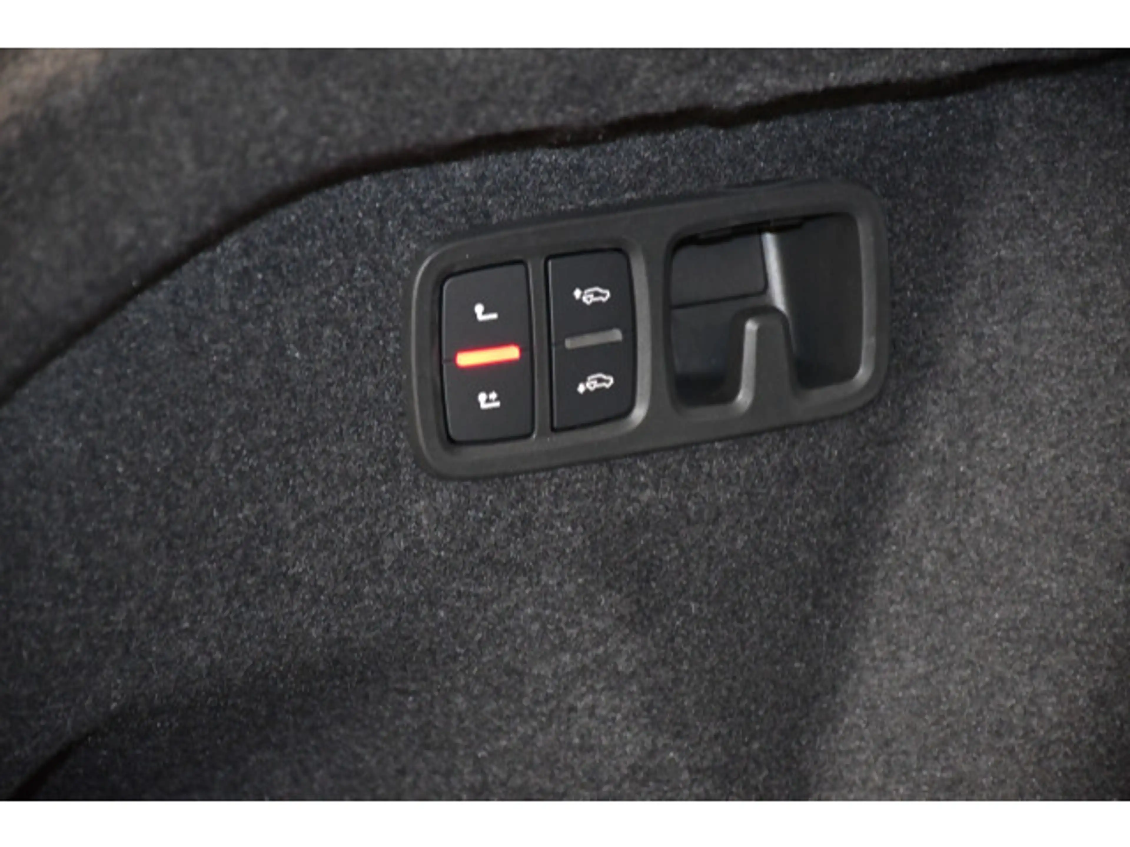 Audi Q8 e-tron Q8 TFSI e quattro tiptronic S line business — photo 14