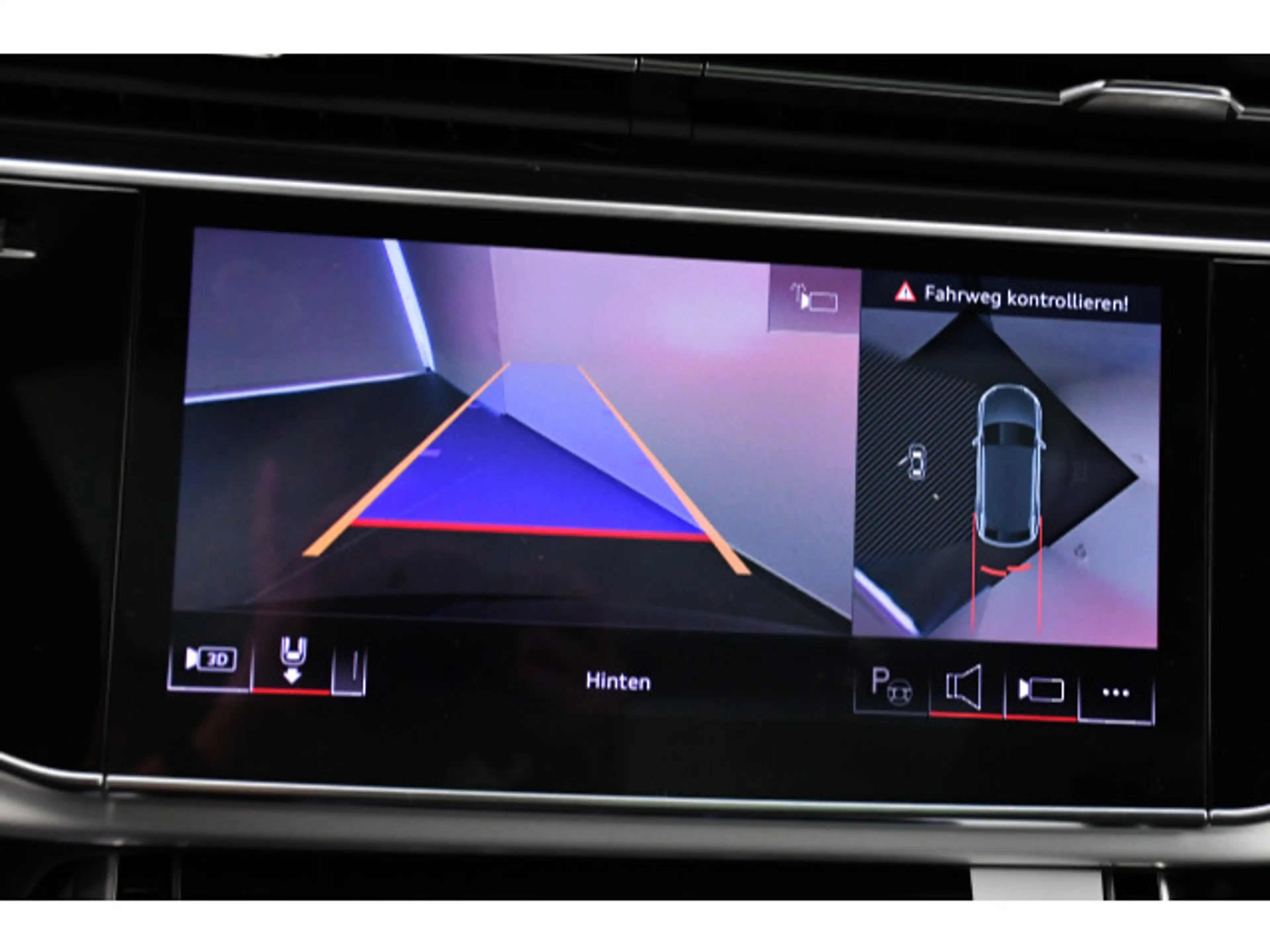 Audi Q8 e-tron Q8 TFSI e quattro tiptronic S line business — photo 8
