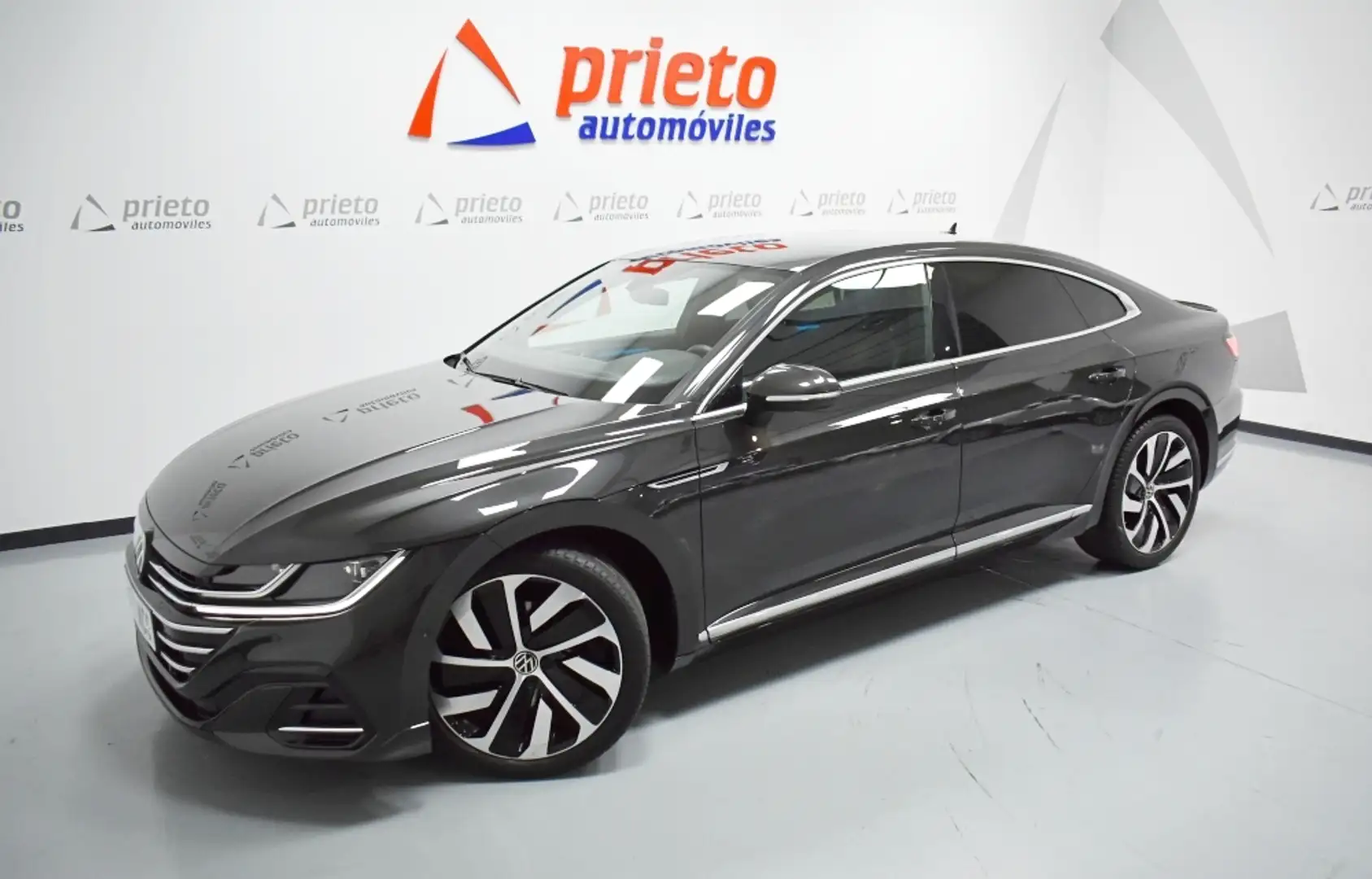 Volkswagen Arteon 2.0TDI R-Line DSG7 110kW Noir - 1