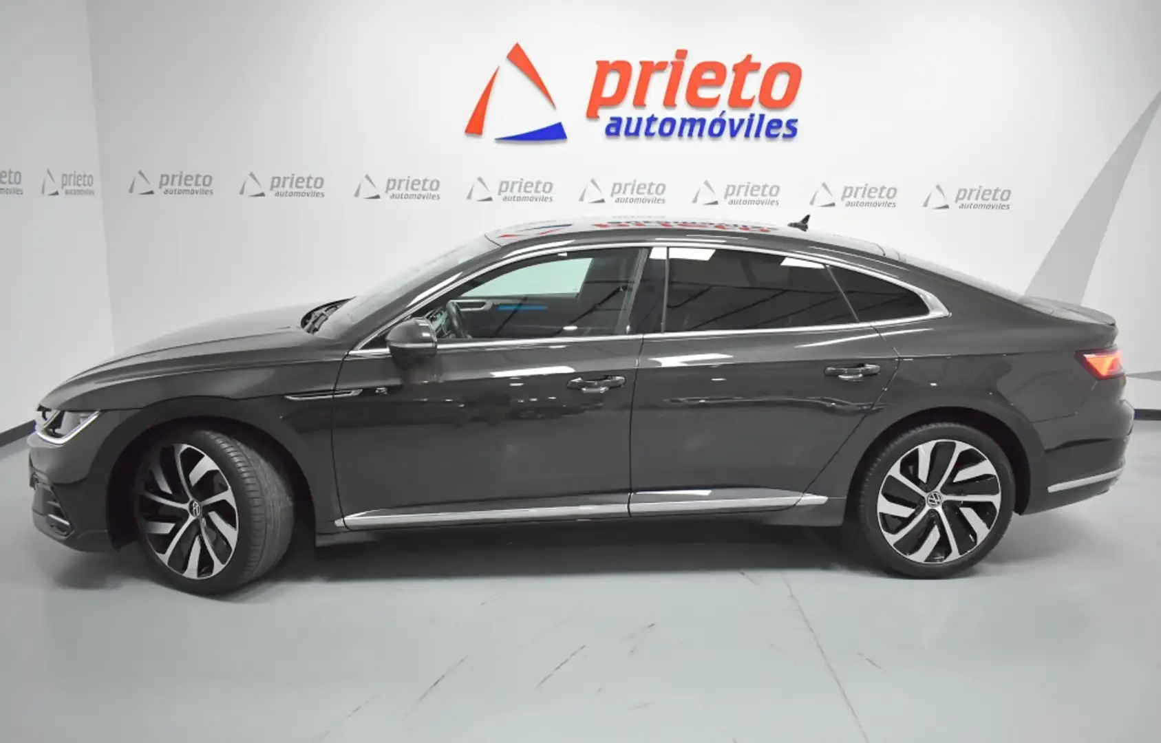 Volkswagen Arteon 2.0TDI R-Line DSG7 110kW Noir - 2