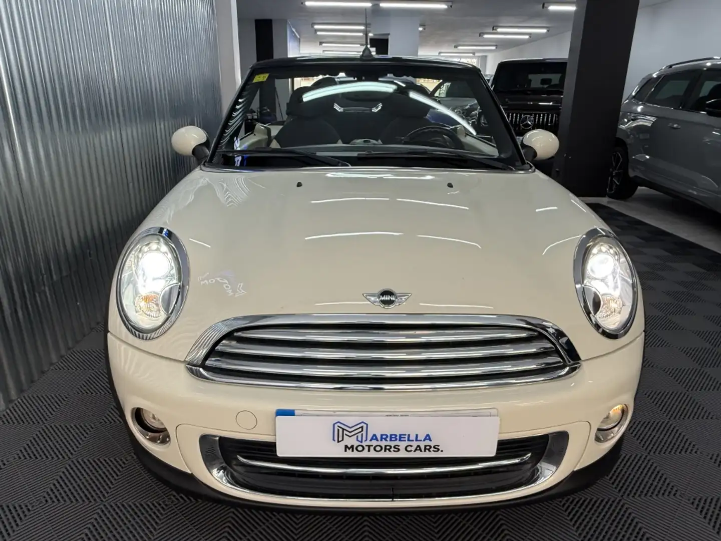 MINI Cooper Cabrio Aut. Beige - 2