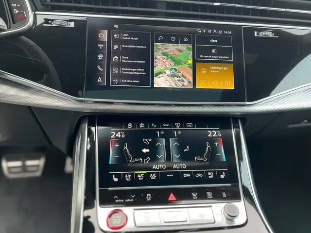 Audi SQ8 view 15