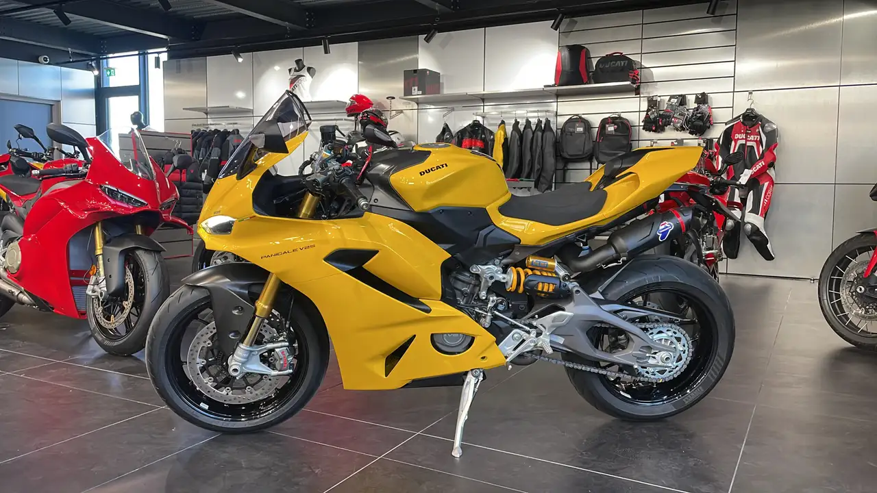 Ducati Panigale V2