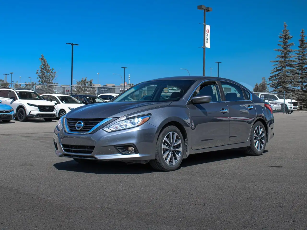 Nissan Altima fotografie Nissan Altima