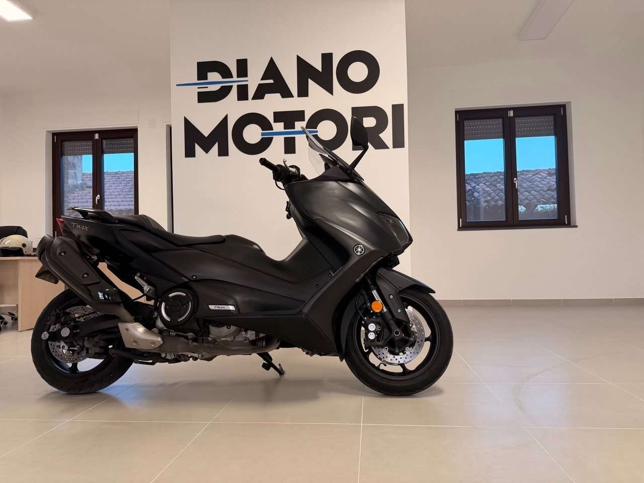Yamaha TMAX 560