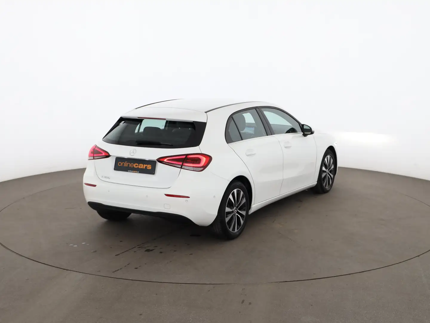 Mercedes-Benz A 180 Style Aut LED LEDER NAVI R-CAM SITZHZ TEMP Weiß - 2