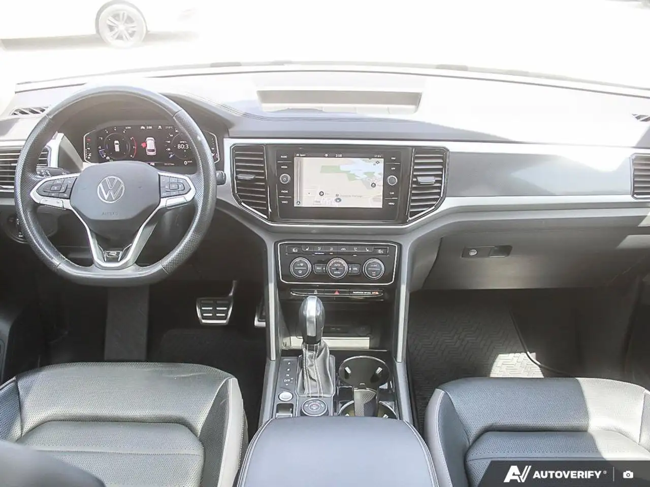 Volkswagen Atlas снимка Volkswagen Atlas