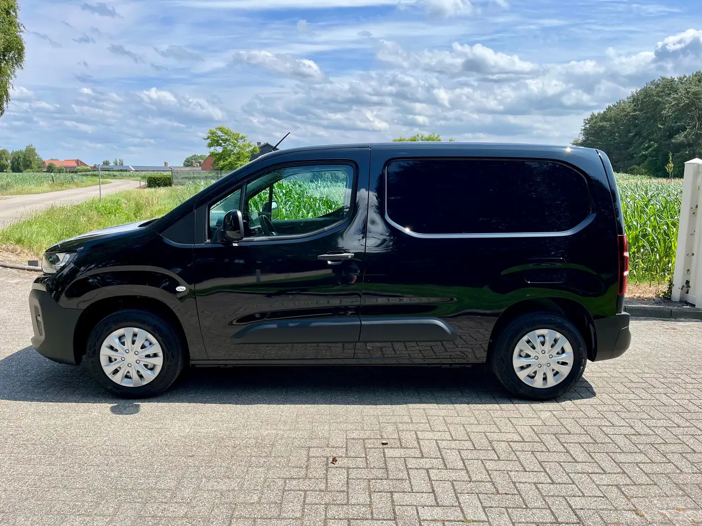 Opel Combo 3 Zit Lichte Vracht 1.2 Benzine 2025 Als Nieuw!!! Noir - 2