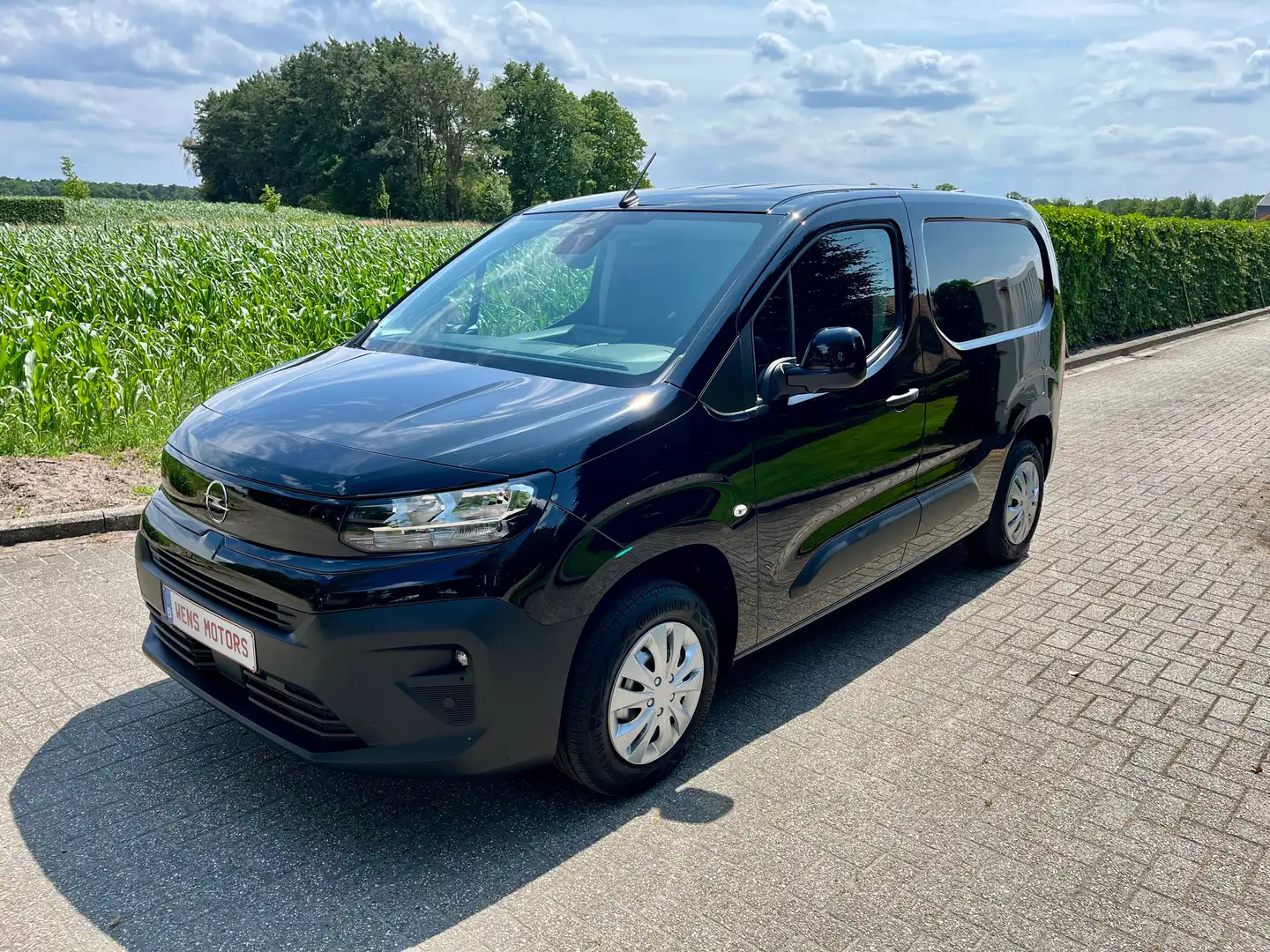 Opel Combo 3 Zit Lichte Vracht 1.2 Benzine 2025 Als Nieuw!!! Noir - 1
