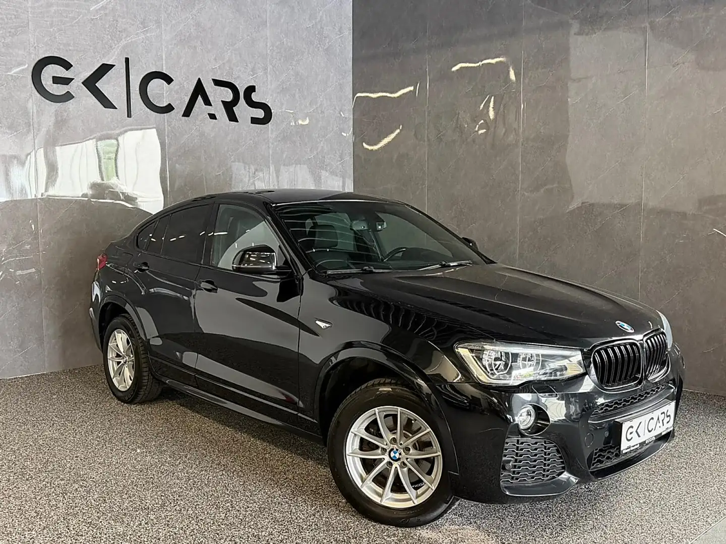 BMW X4 xDrive 20d M-PAKET Schwarz - 1