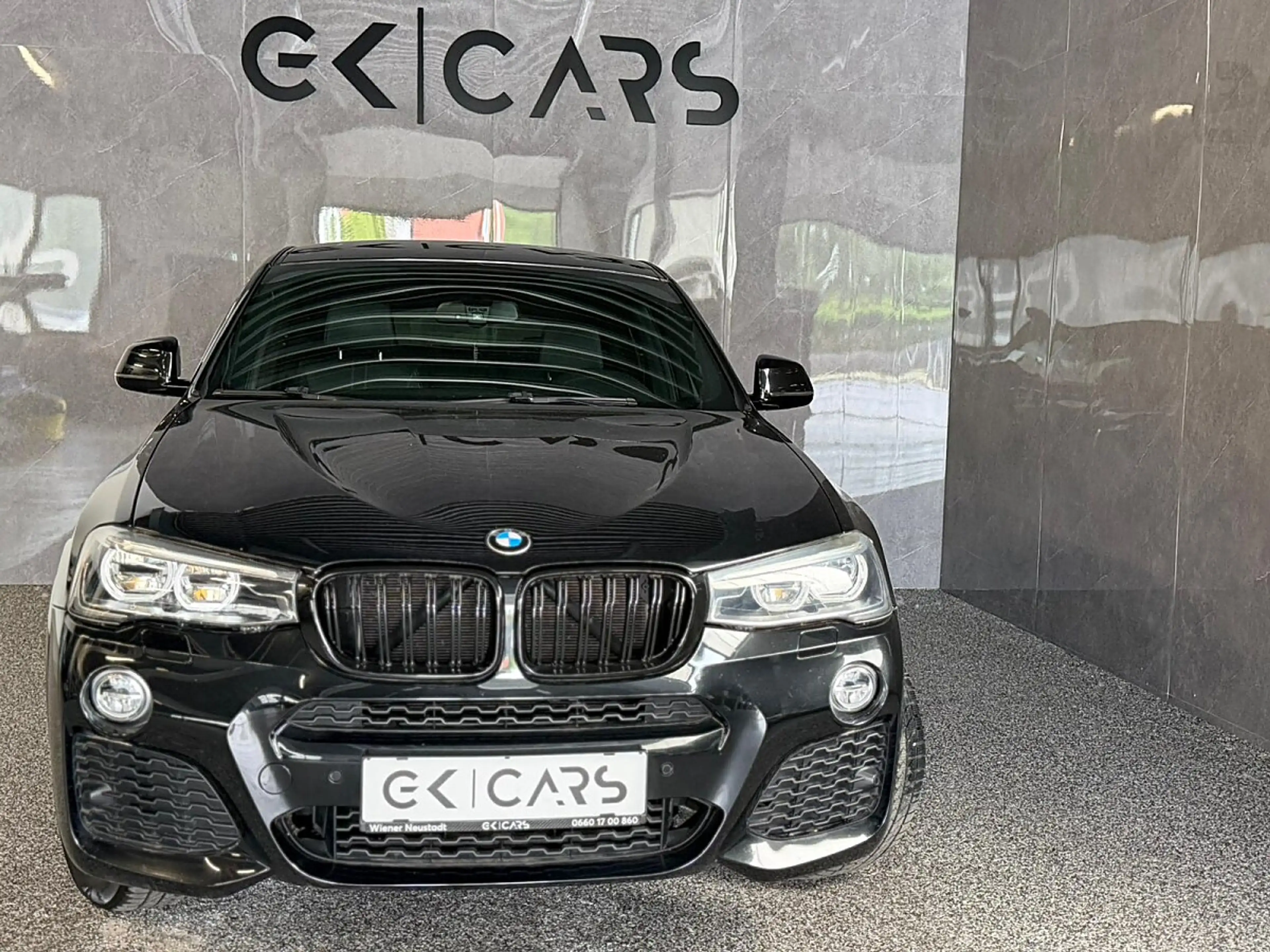 BMW X4 xDrive 20d M-PAKET — photo 2