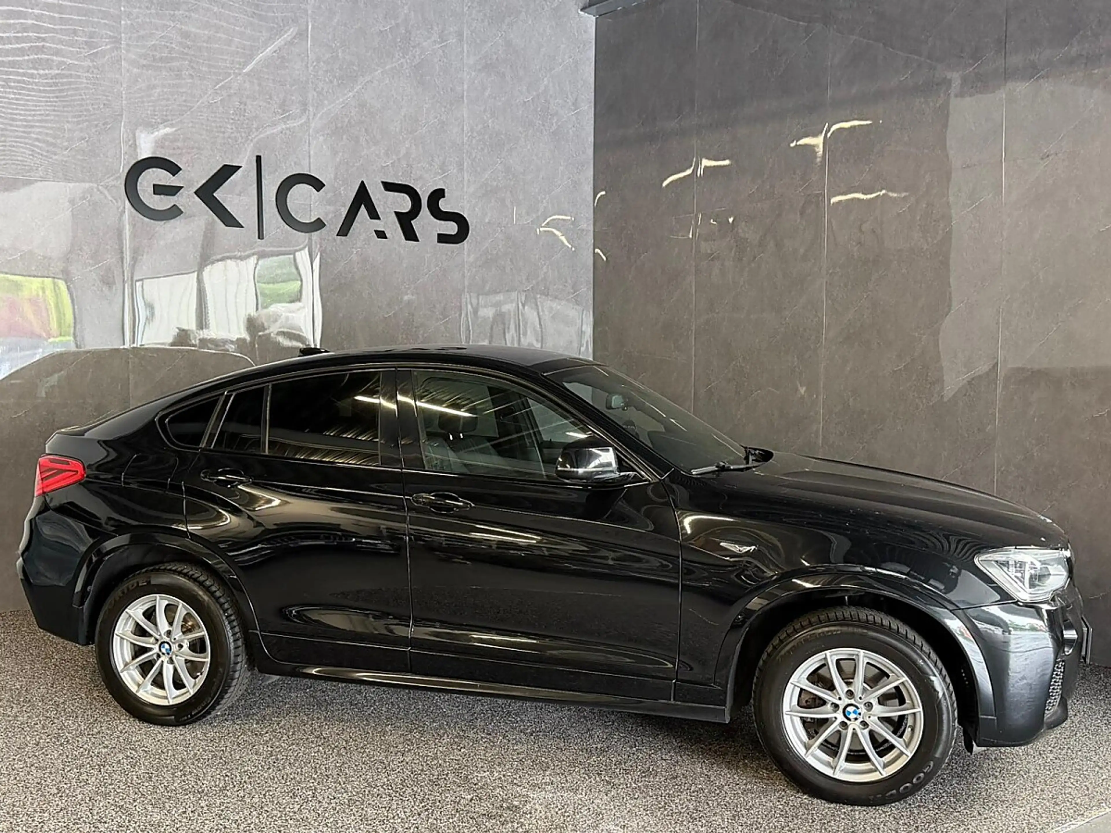 BMW X4 xDrive 20d M-PAKET — photo 3
