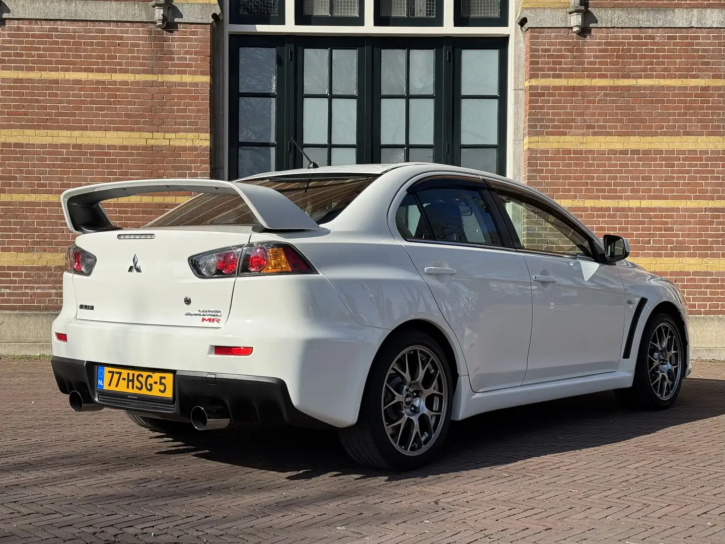 Mitsubishi Lancer Evolution X MR White - 2
