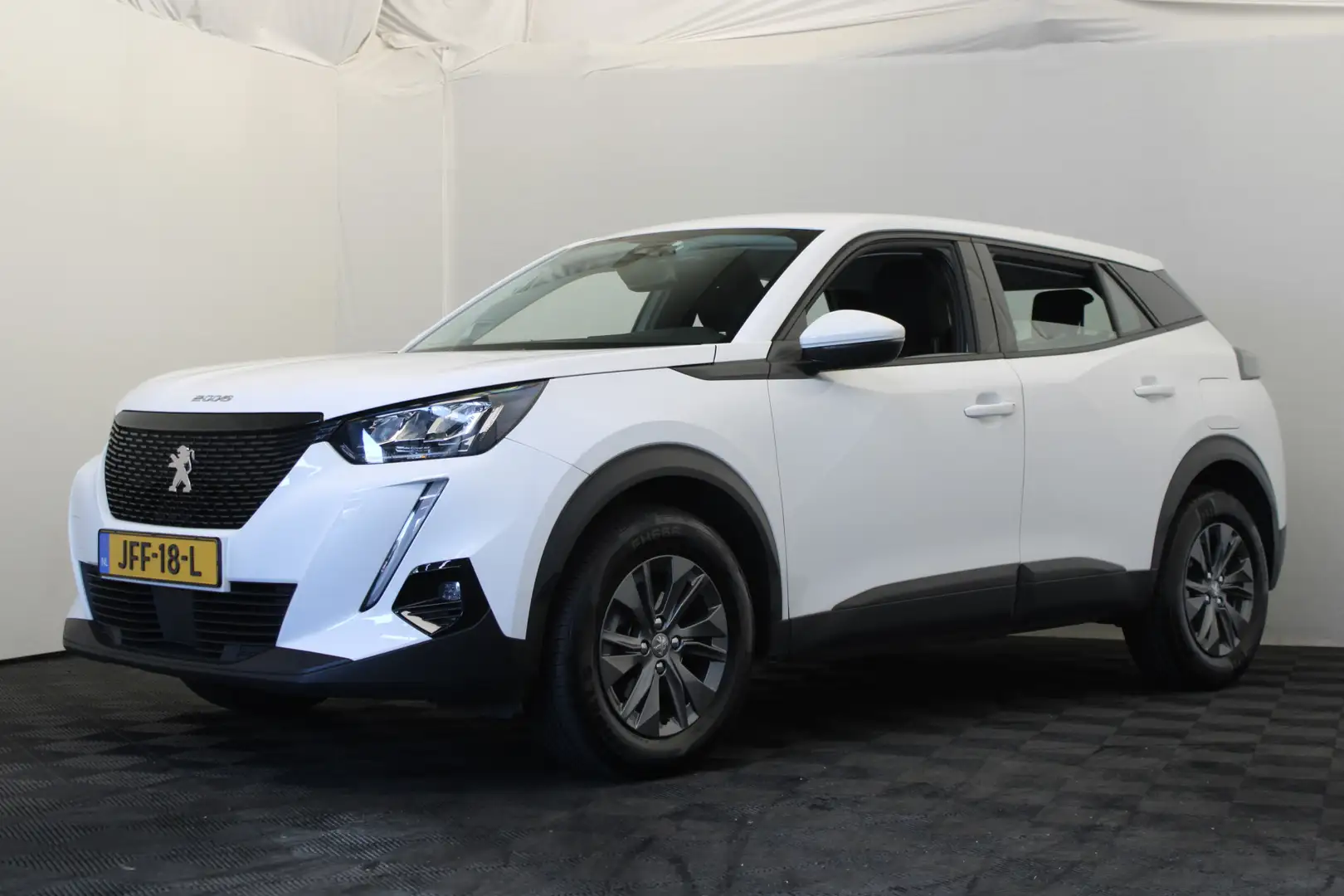 Peugeot 2008 1.2 PureTech Active Pack Wit - 1