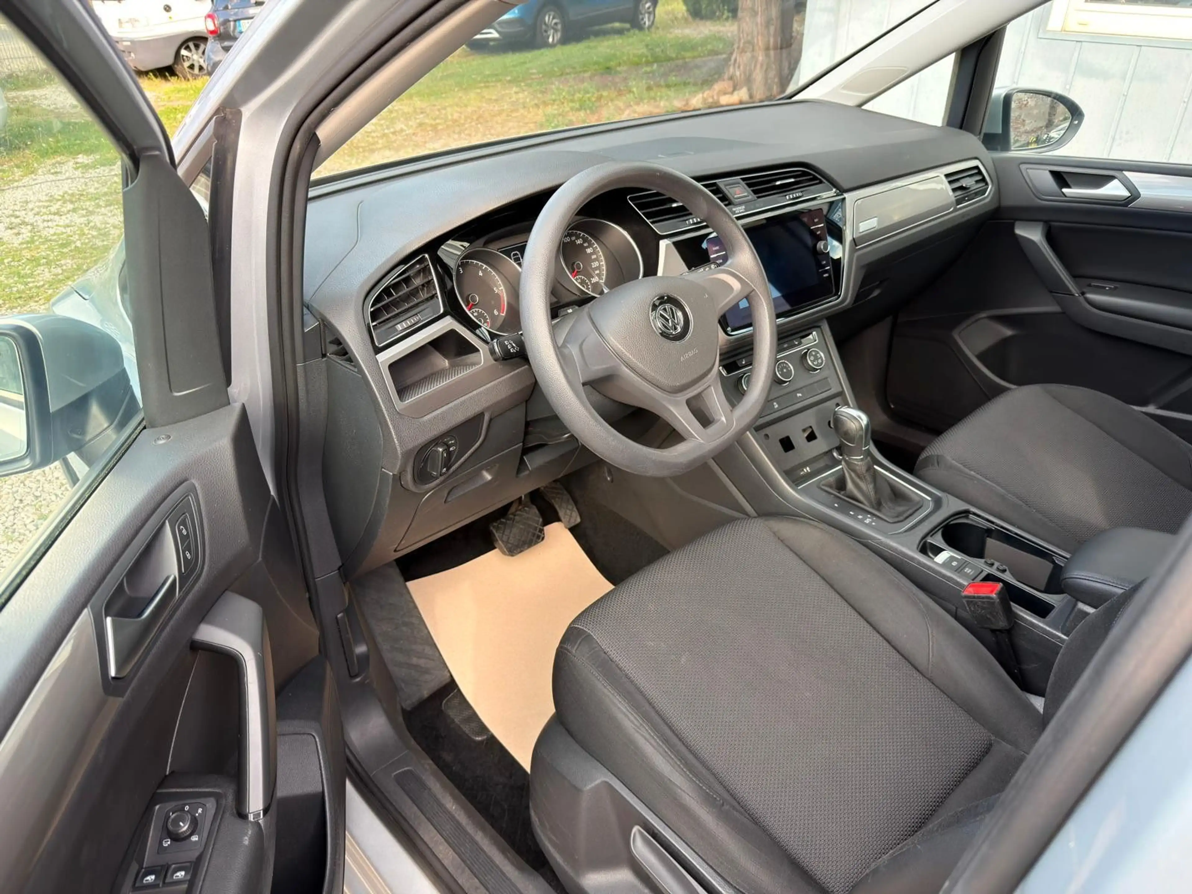 Volkswagen Touran 2.0 TDI DSG Comfortline*Klima*SHZ*PDC — photo 12