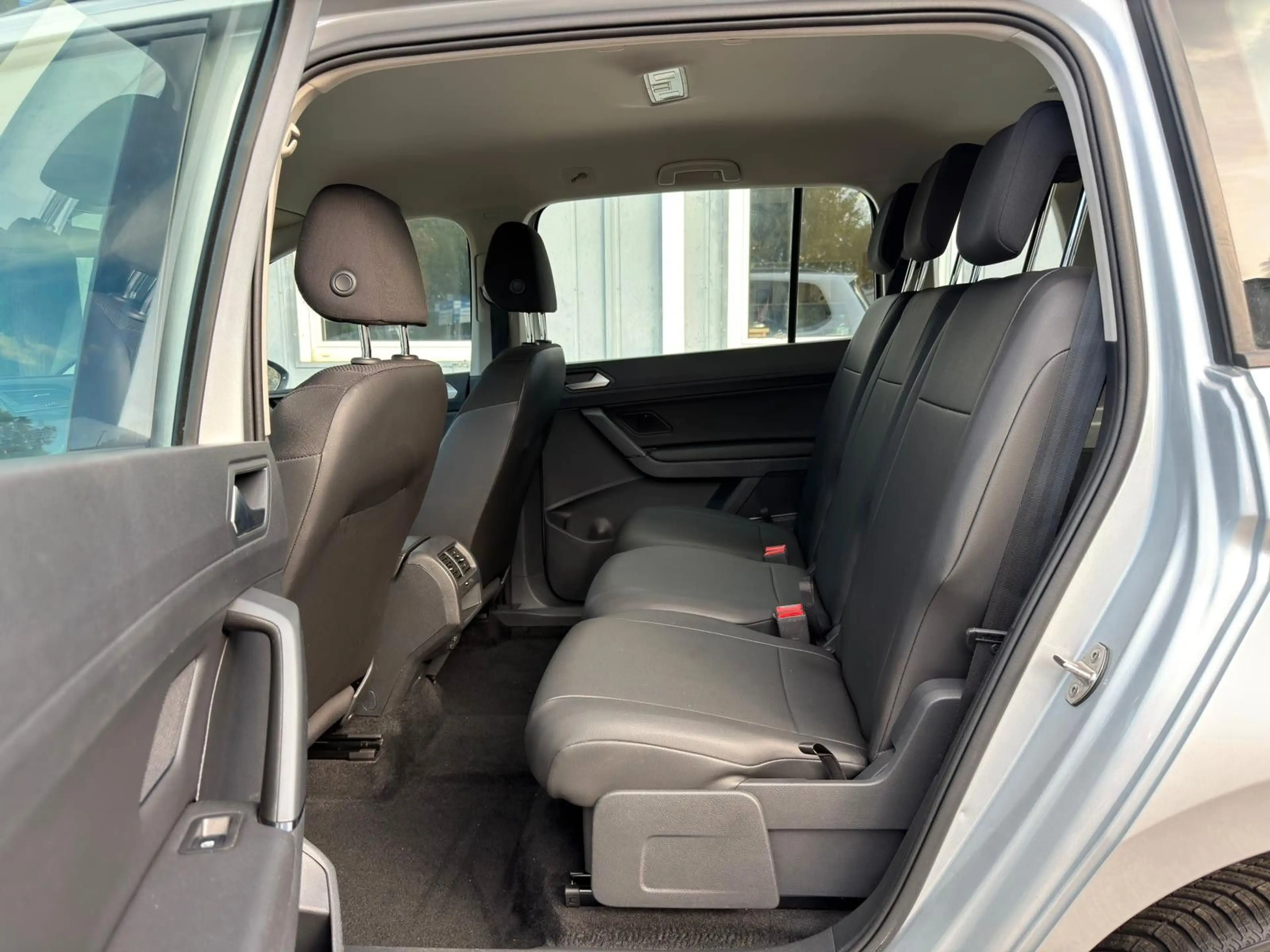 Volkswagen Touran 2.0 TDI DSG Comfortline*Klima*SHZ*PDC — photo 14