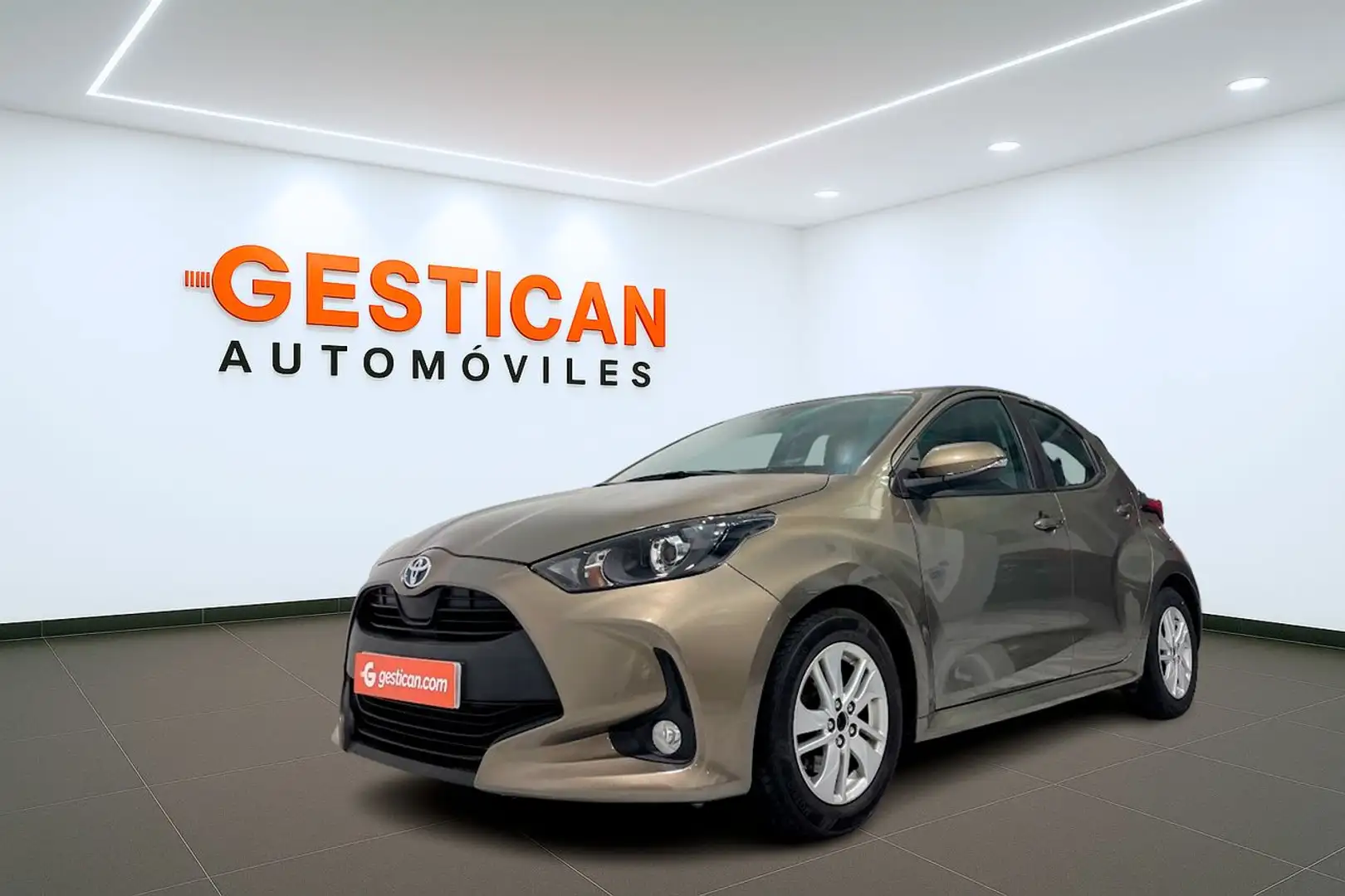 Toyota Yaris 1.5 120H Active Tech Amarillo - 2