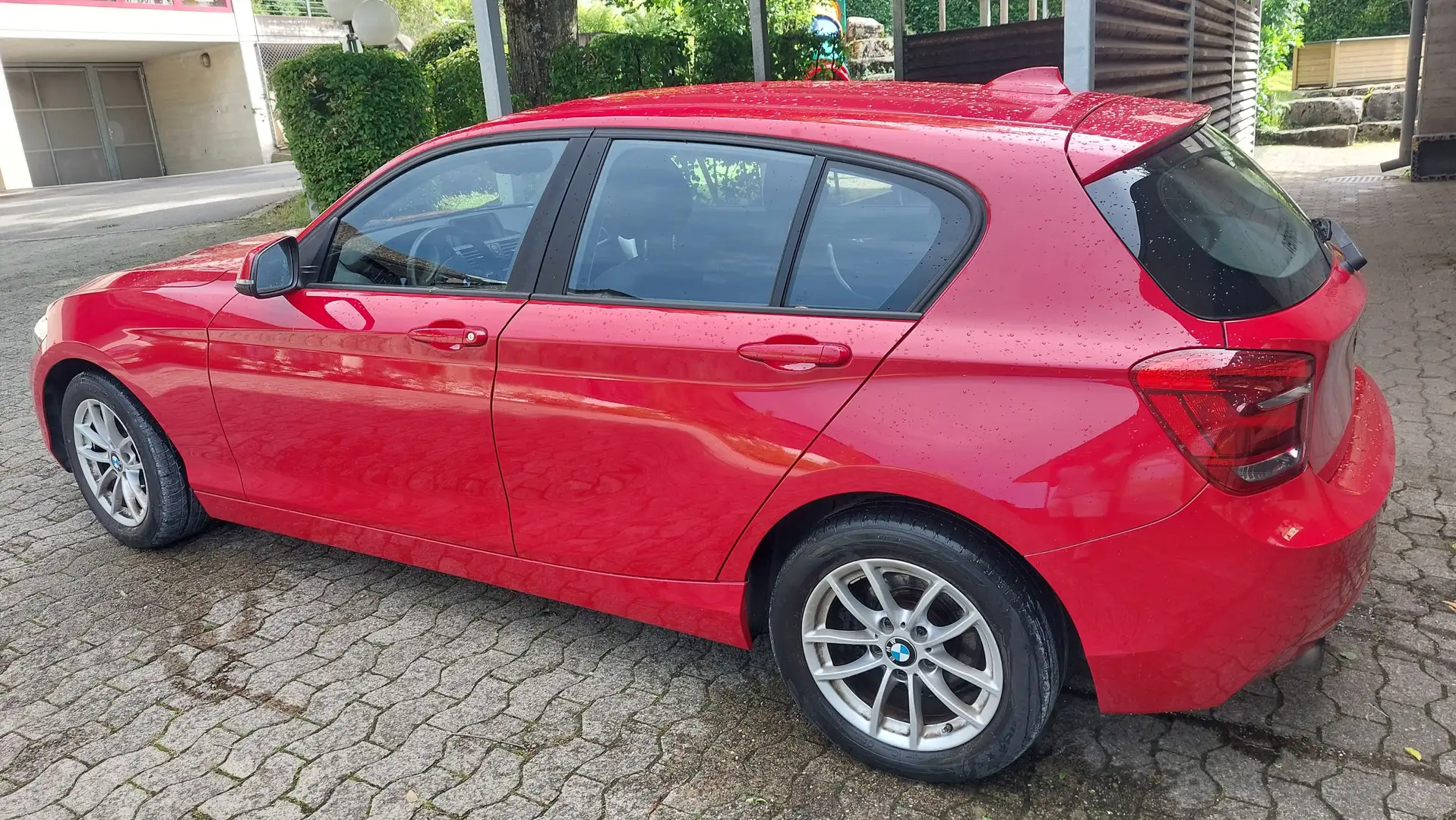 BMW 116 unfallfrei, SHZ, PDC vorne+hinten Rot - 1